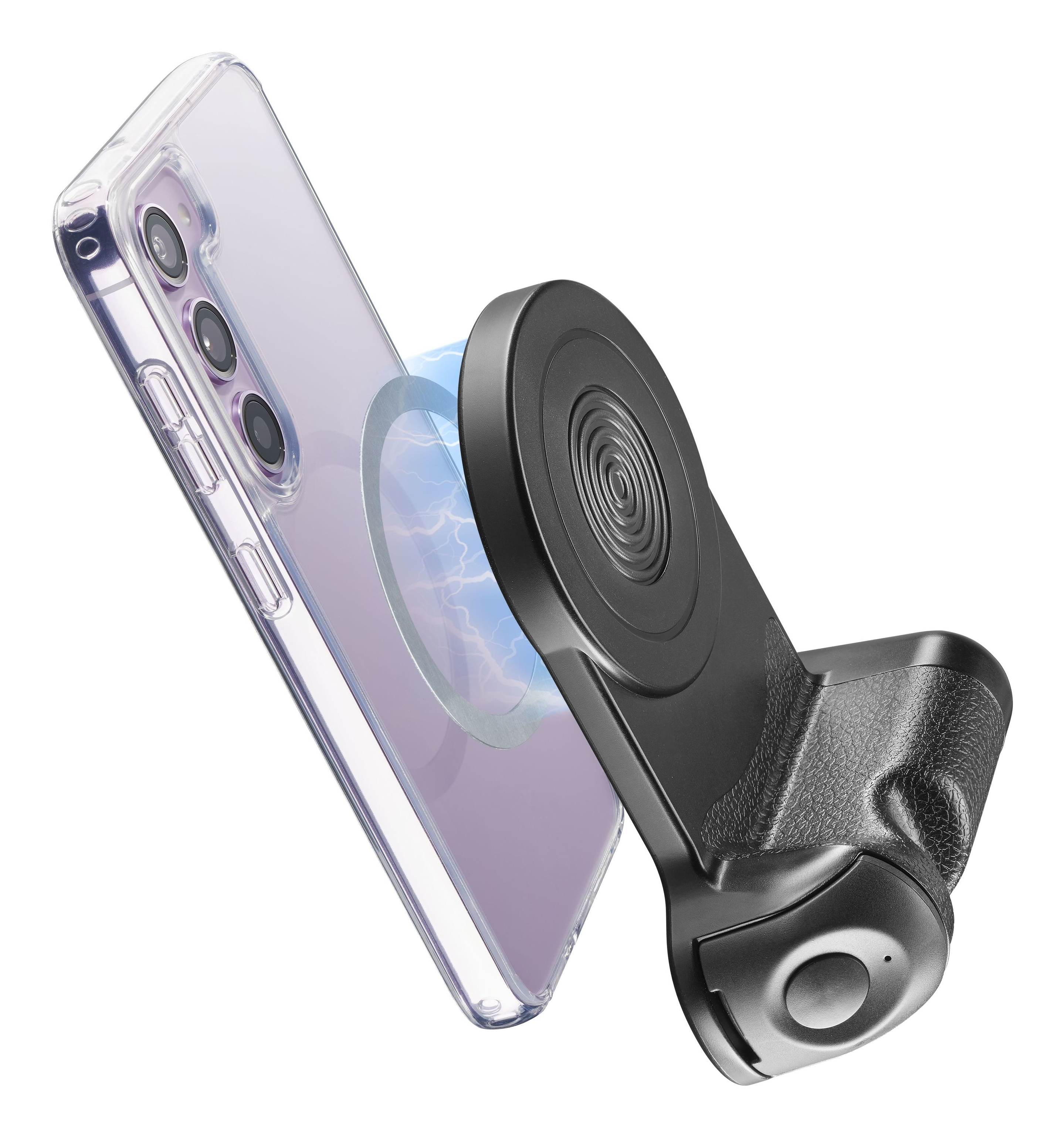 Un teléfono en una funda está conectado a un cargador magnético negro. Efecto de electricidad azul entre ellos.