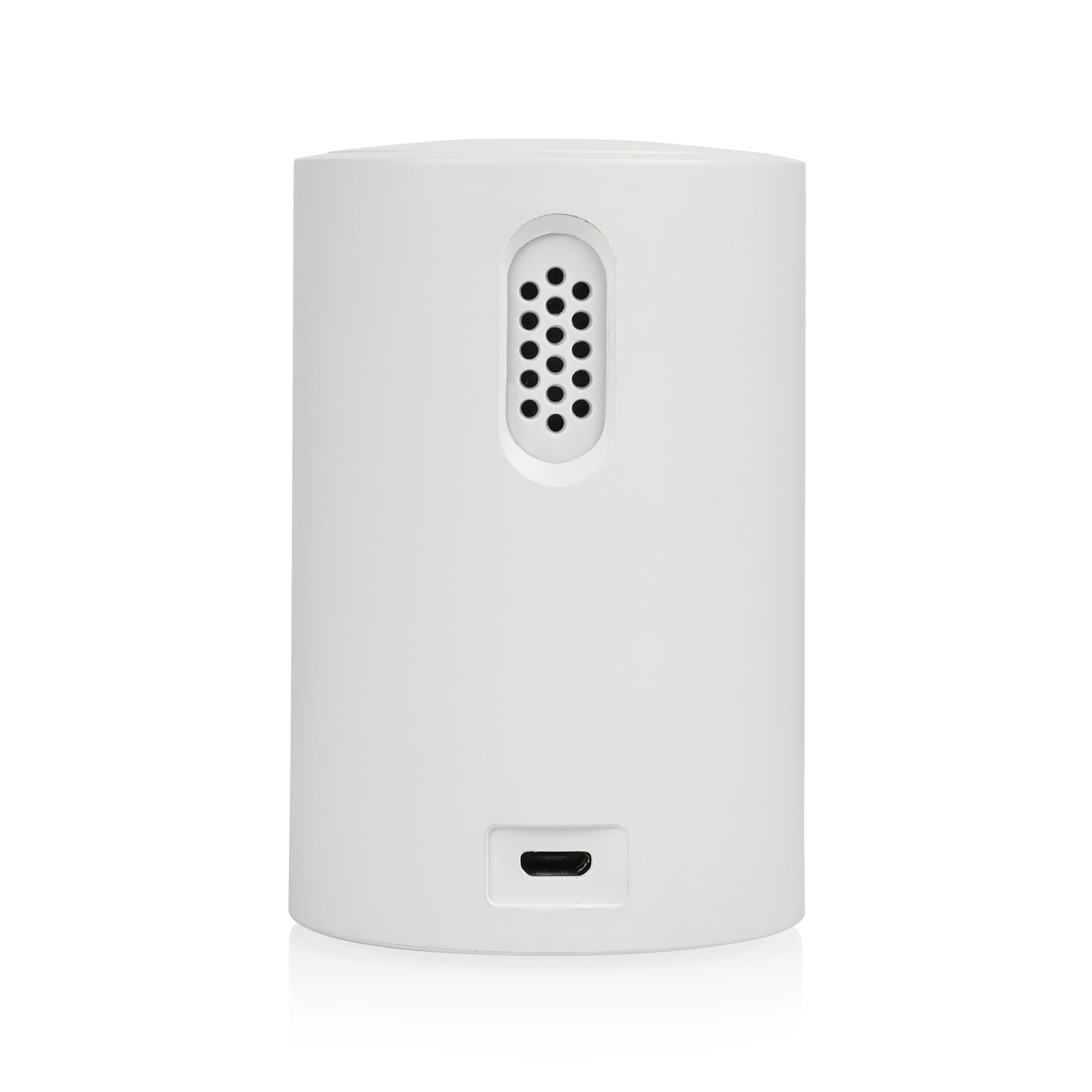 Białe cylindryczne urządzenie. Posiada kratkę głośnika i port ładowania. Jest na białym tle.