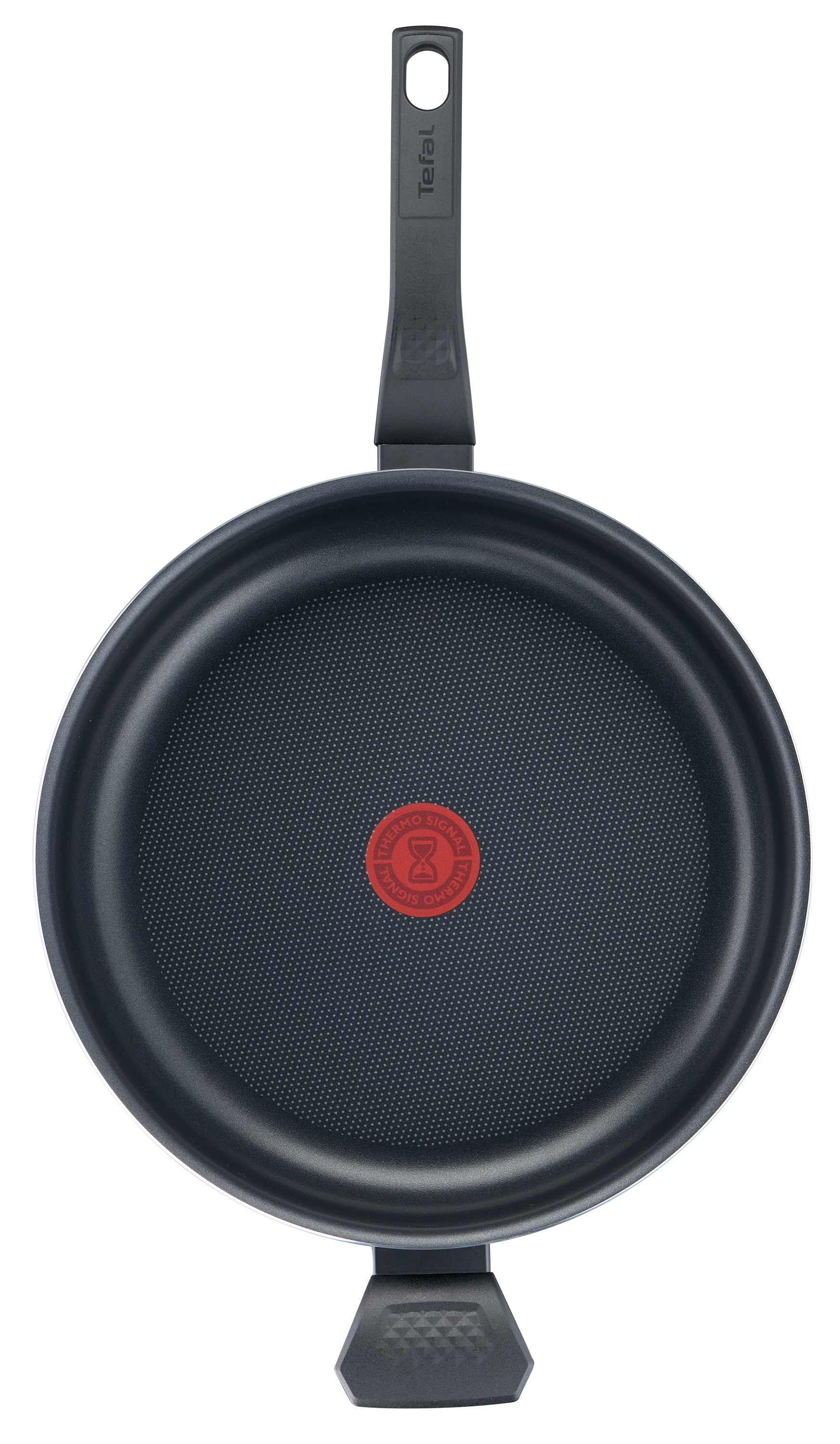 Czarna patelnia Tefal z uchwytem. Patelnia na białym tle. Uchwyt ma otwór do zawieszania.