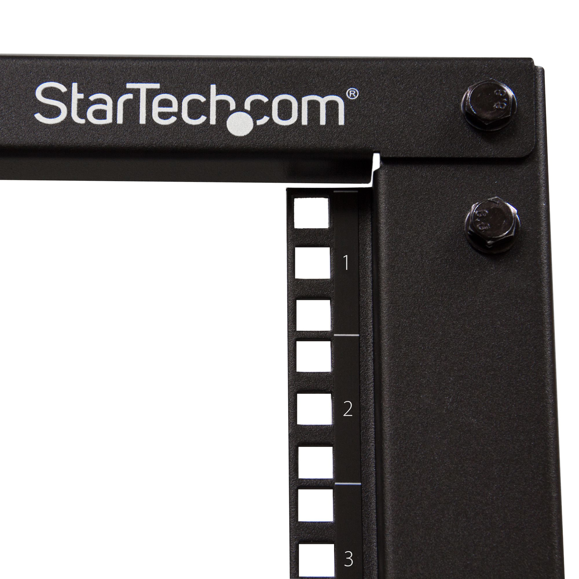 Primer plano de un bastidor negro. El logotipo de StarTech.com es visible. Los números 1, 2 y 3 están en el lateral. Los pernos aseguran el marco.
