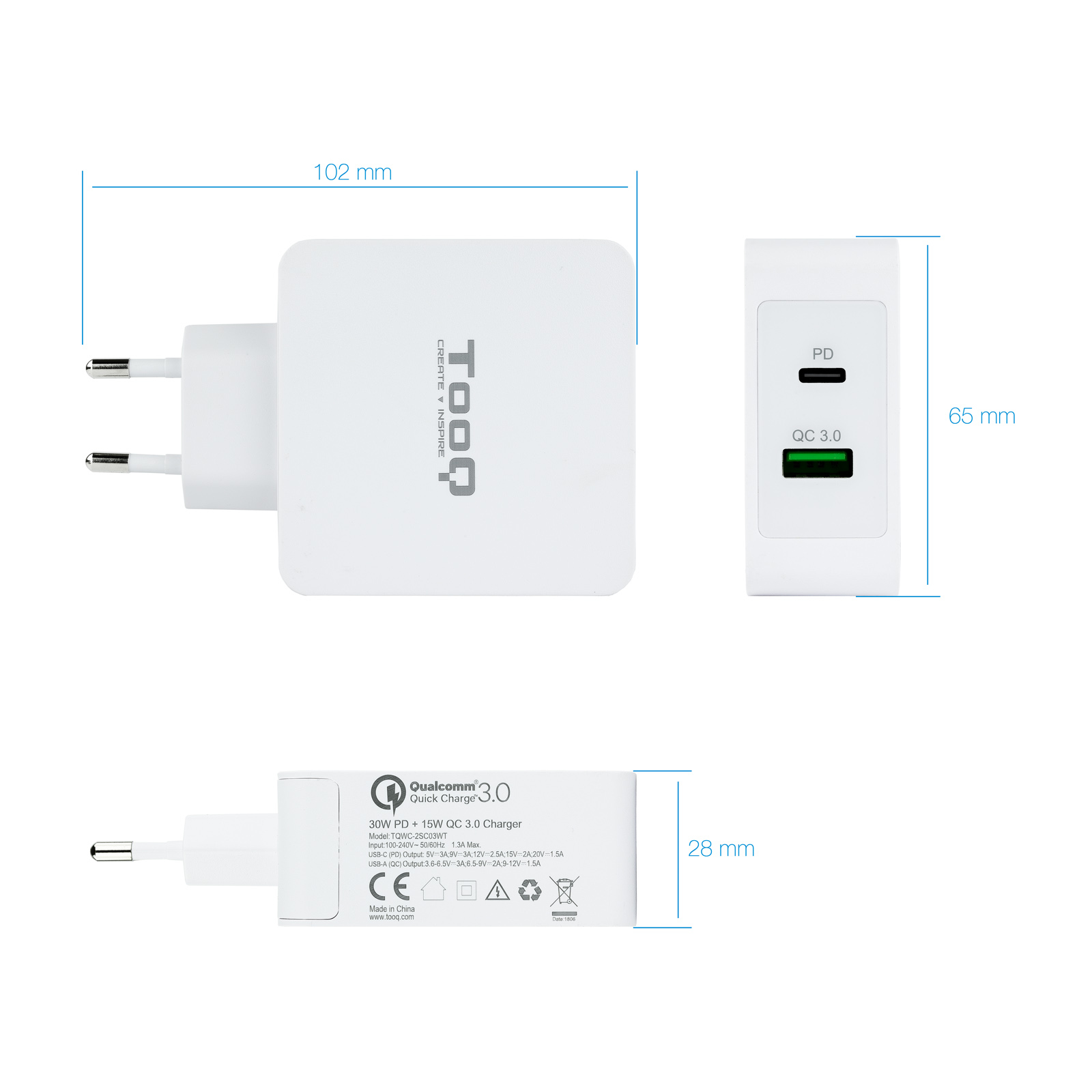 Adaptador de corriente blanco con dimensiones. Cuenta con PD y QC 3.0. La marca es Tooq. El adaptador tiene enchufe y puertos USB.