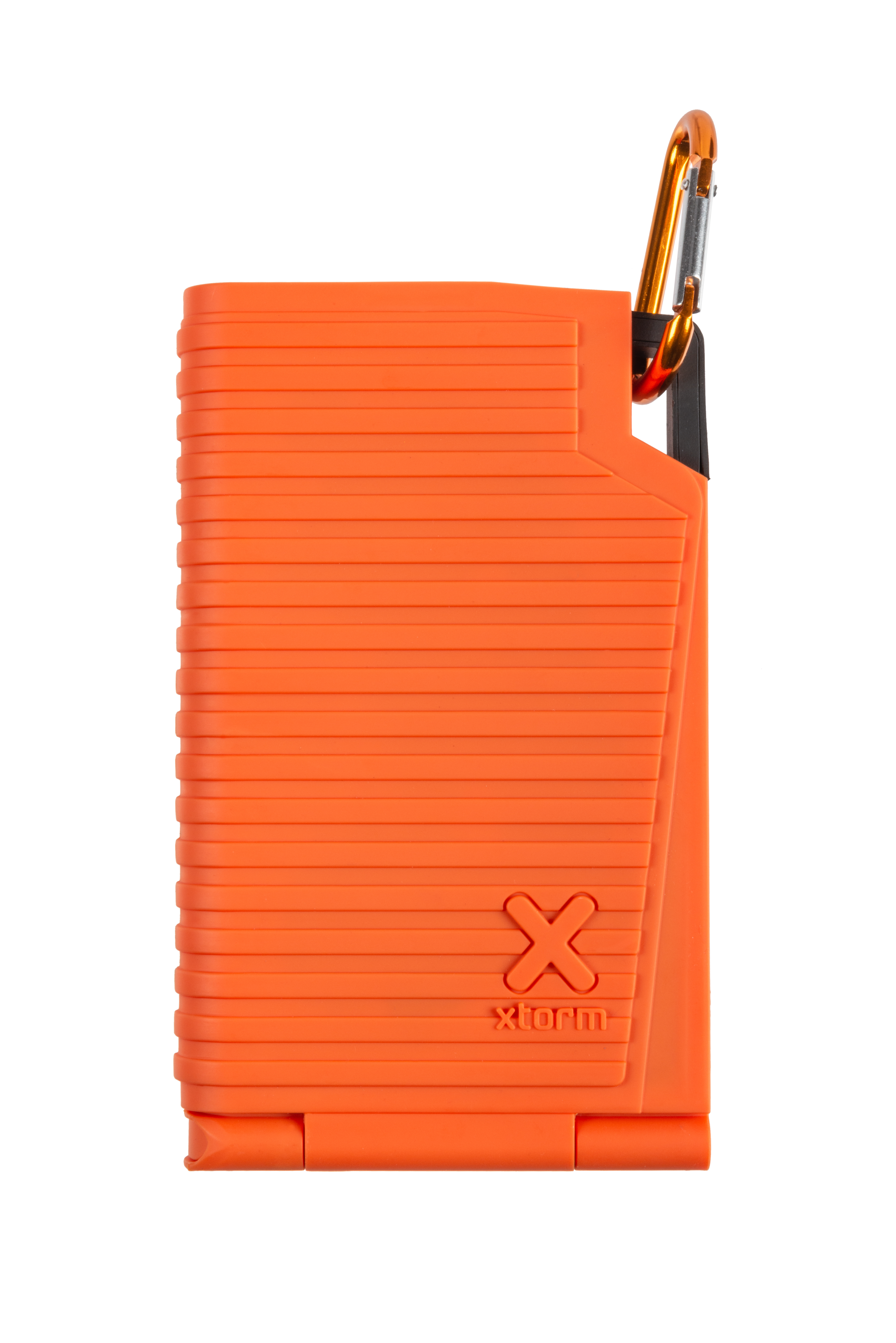 Orangefarbenes rechteckiges Gerät mit horizontalen Linien, einem Karabiner und dem Logo 'x-storm'. Weißer Hintergrund.