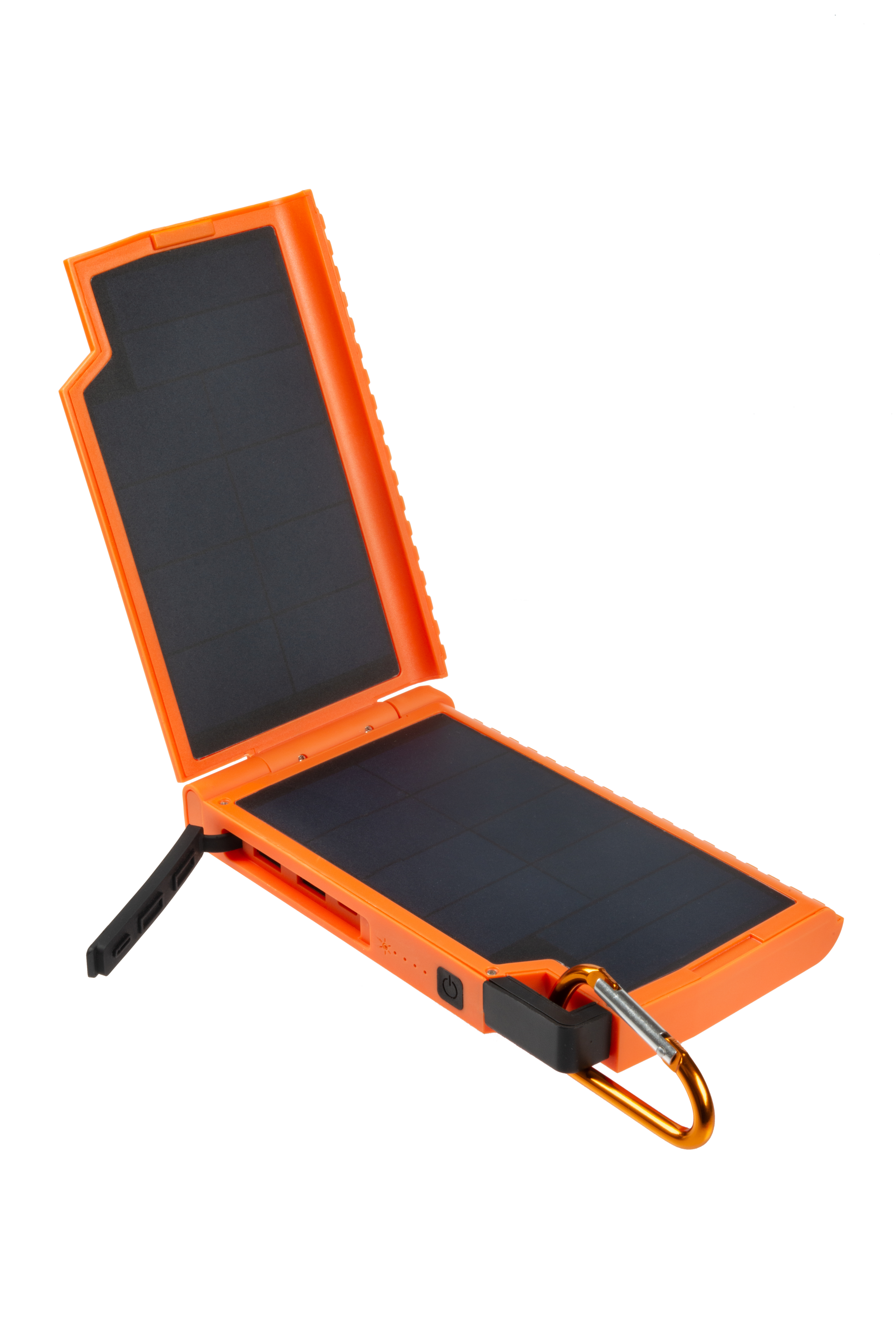 Orangenes Solarpanel mit schwarzen Solarzellen, Metallhaken und schwarzem Ständer. Weißer Hintergrund.