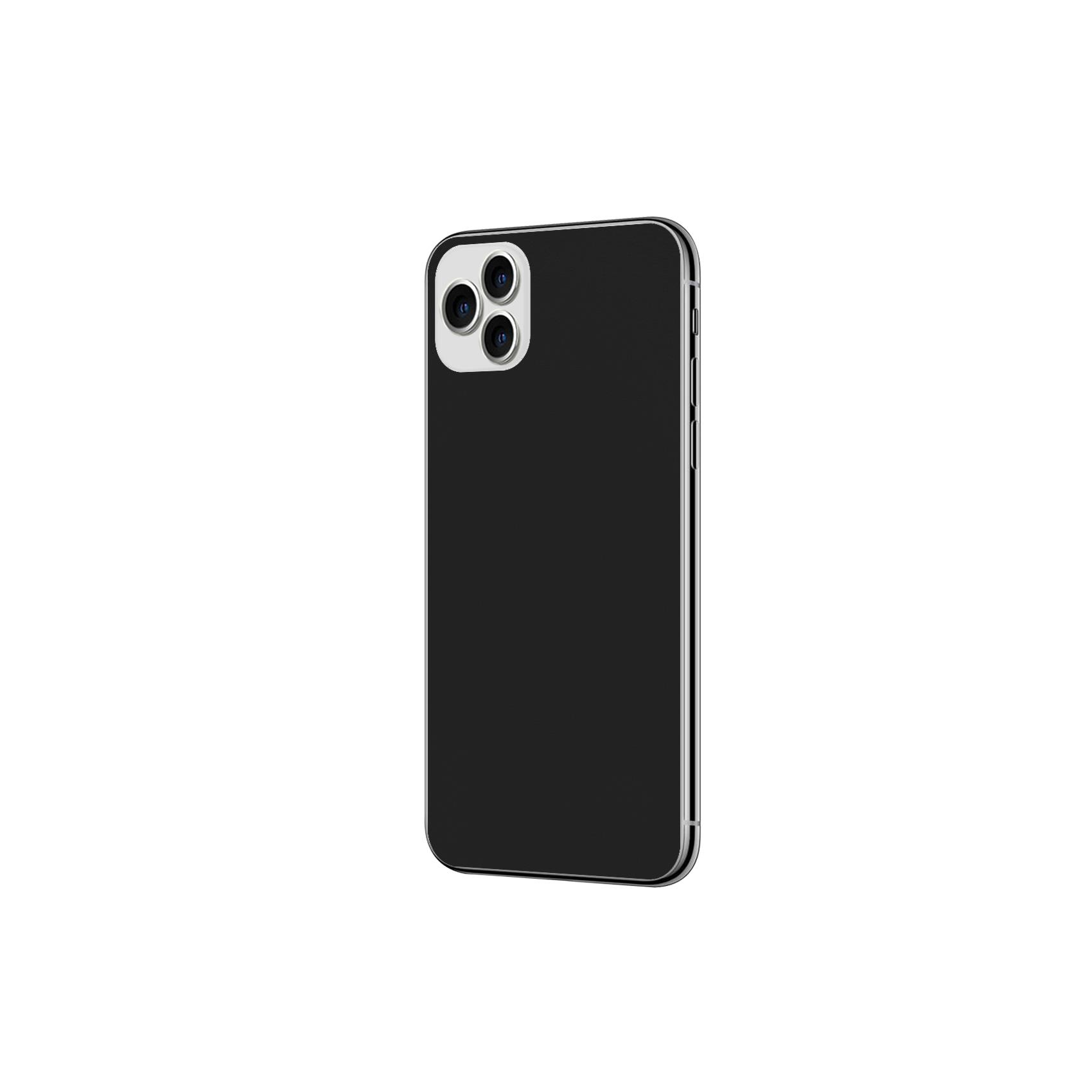 Uno smartphone nero con cornice argentata. Il telefono ha una fotocamera a tripla lente sul retro e su sfondo bianco.