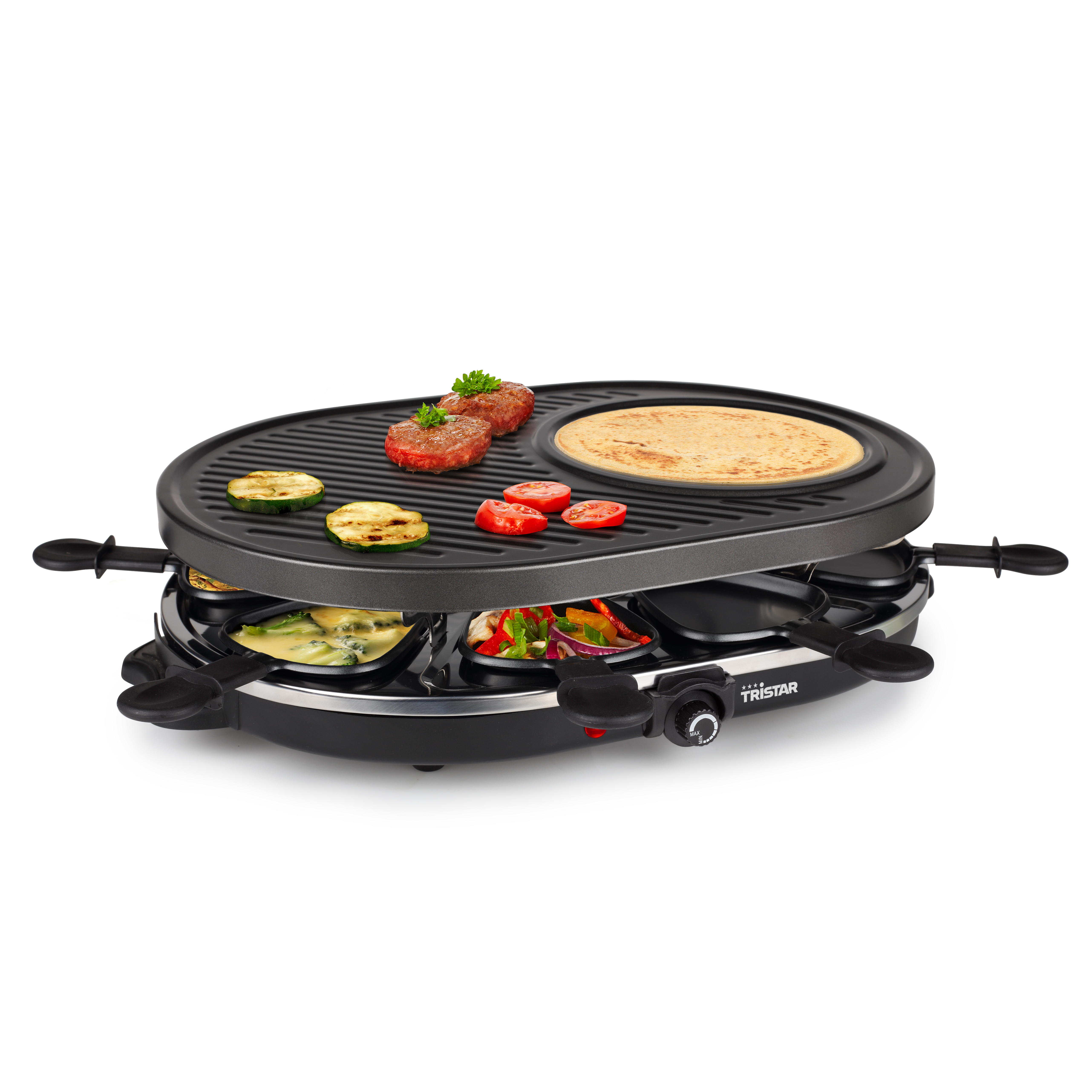 Raclette-Grill mit Fleisch, Gemüse und Pfannkuchen. Schwarzes und silbernes Gerät auf weißem Grund.