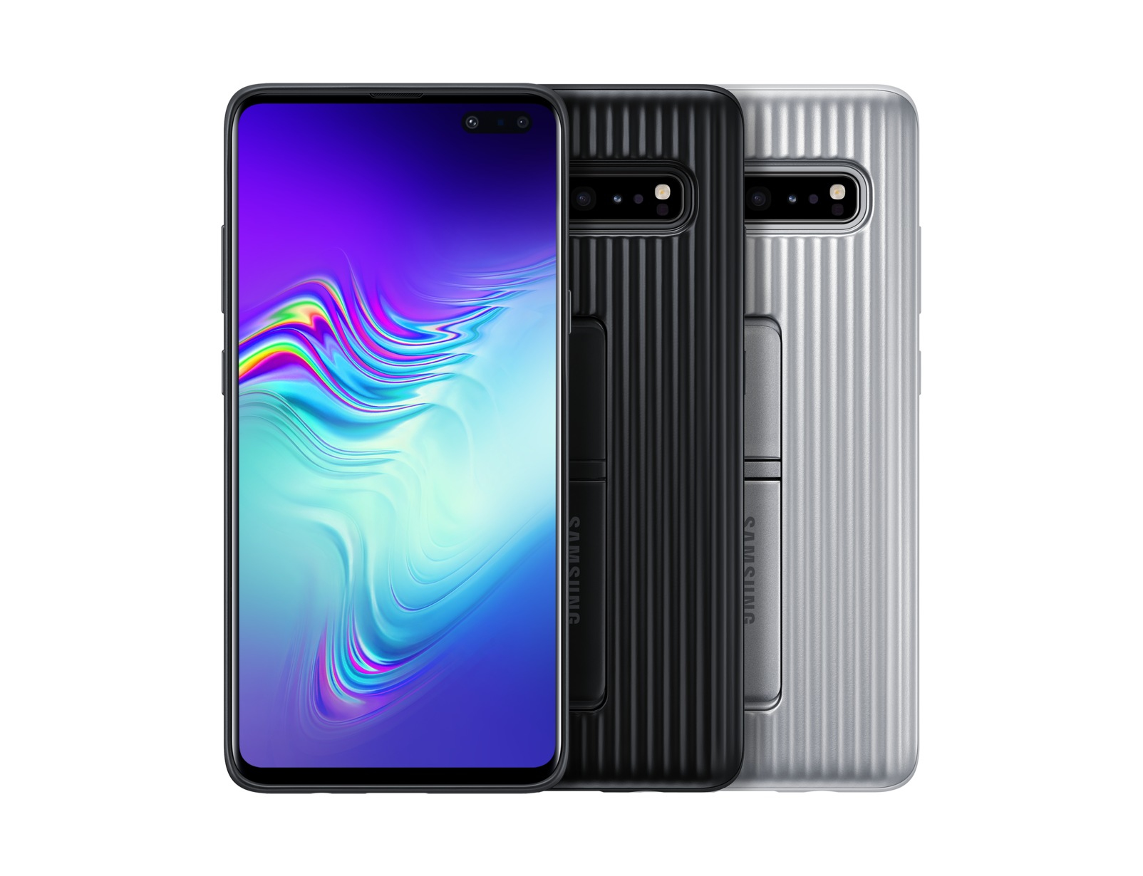 Tre telefoni Samsung in custodie. Il telefono anteriore ha lo schermo acceso. Il telefono centrale è nero. Il telefono destro è argentato.