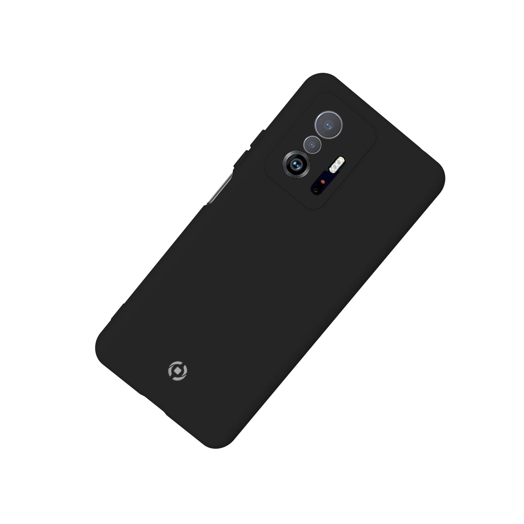 Custodia nera per telefono su sfondo bianco. Modulo fotocamera e logo visibili.