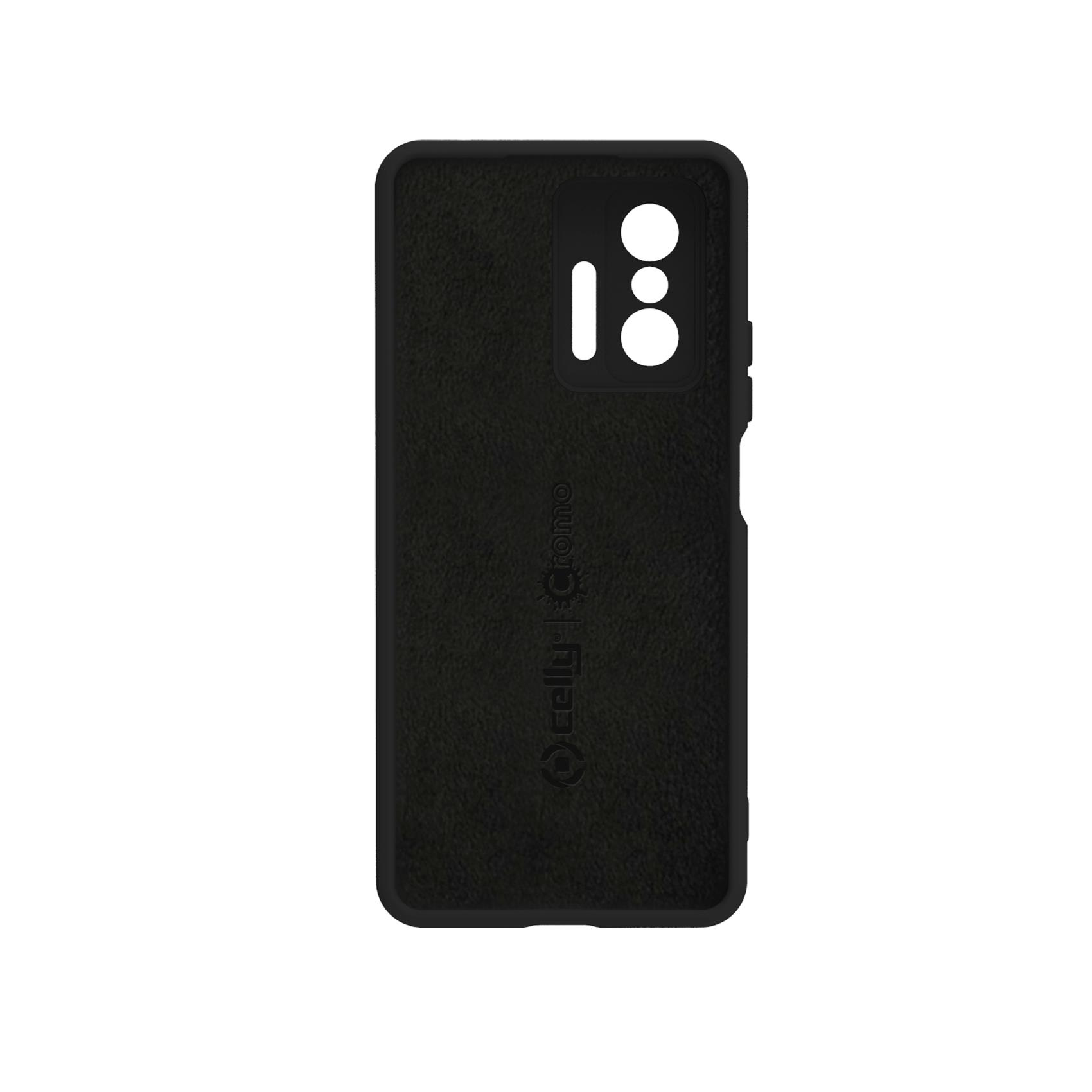 Custodia per telefono nera con ritagli per fotocamera. La custodia ha una superficie strutturata e il logo Celly+Cromo è visibile.