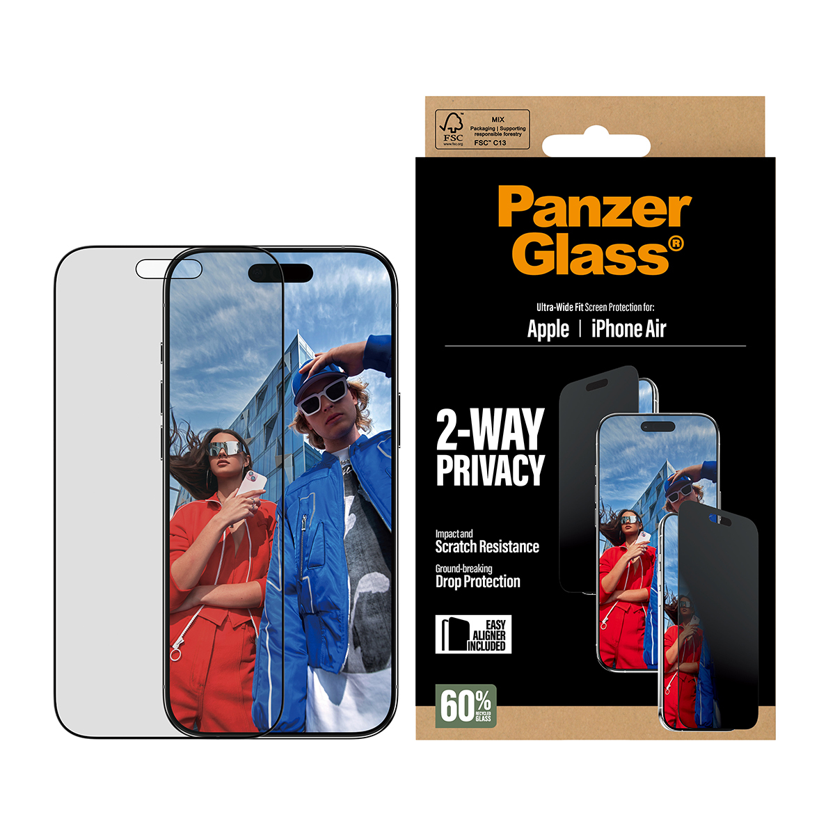 Panzer Glass ekran koruyucu ambalajı. İçinde insanlarla bir telefon ve ürünün özelliklerini sergiliyor.
