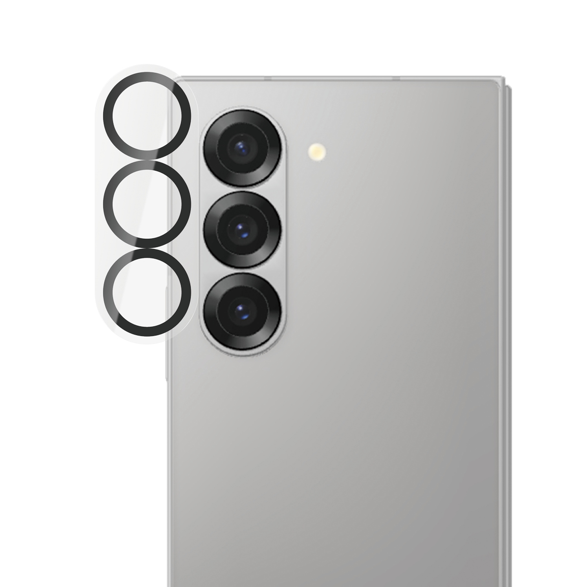 Gros plan de l'arrière d'un téléphone avec des objectifs. Trois objectifs circulaires sont disposés verticalement, avec trois objectifs clairs à côté.