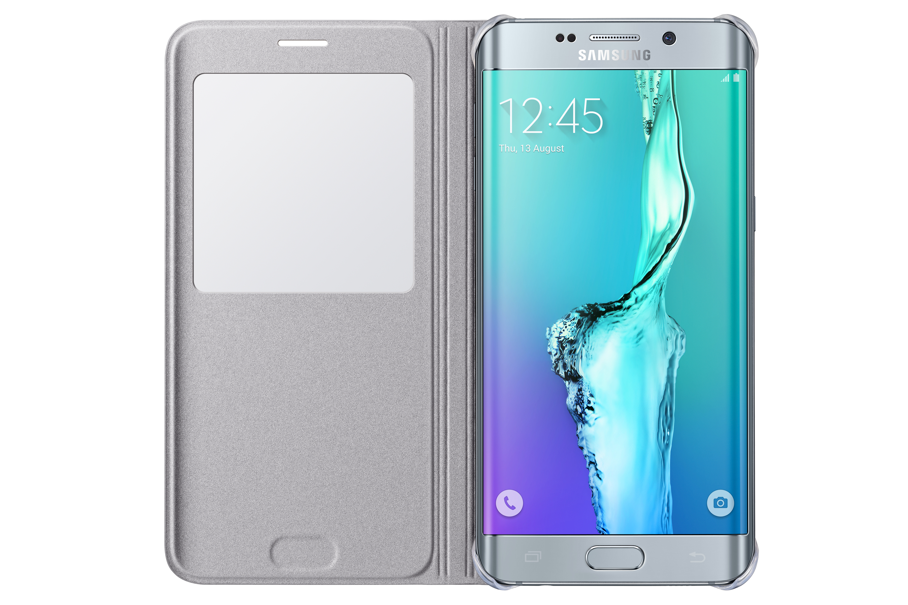 Silbernes Samsung-Telefon in grauem Gehäuse, Bildschirm an, zeigt Uhrzeit und Datum, teilweise geöffnet, vor weißem Hintergrund.