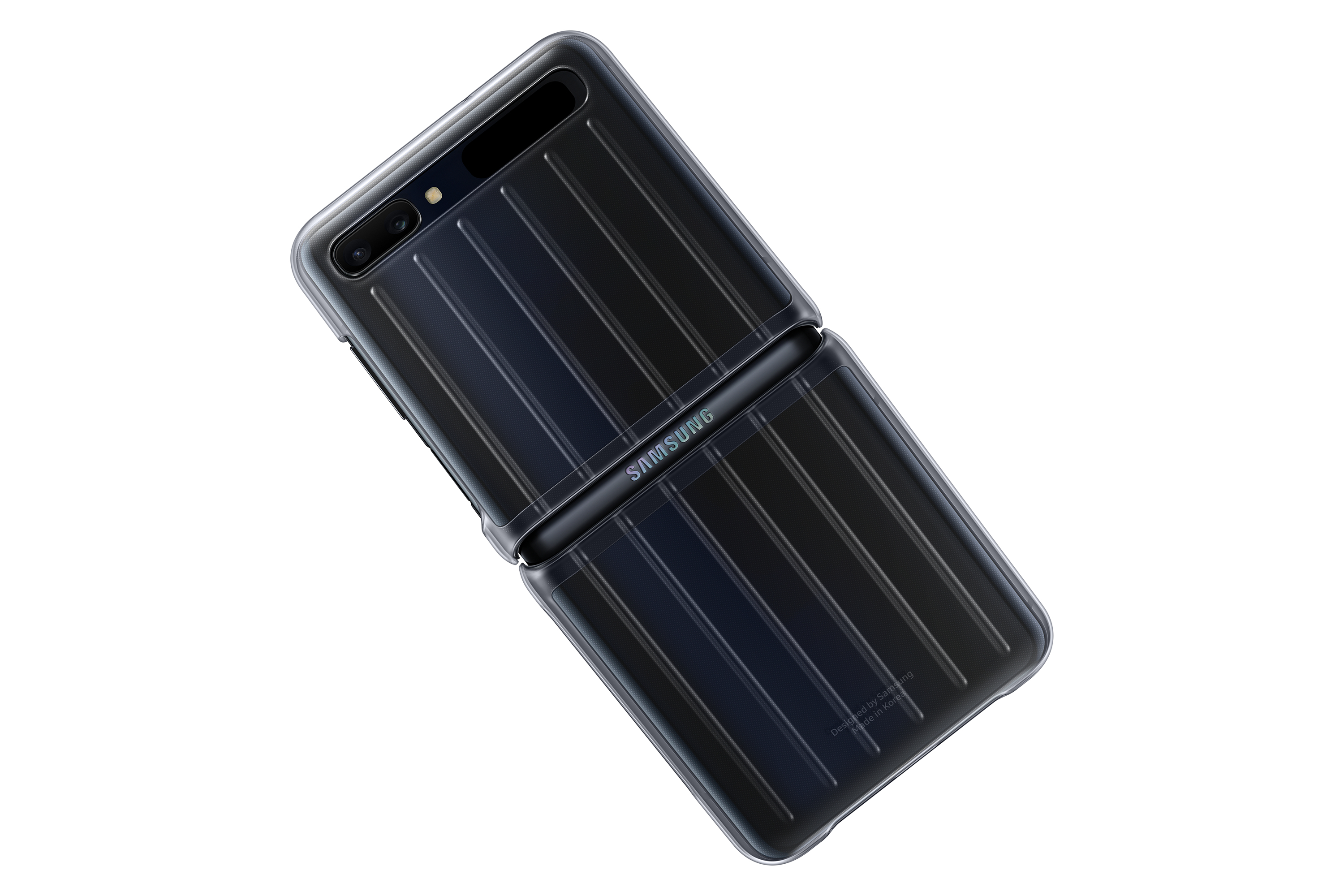 Un telefono Samsung Galaxy Z Flip nero con retro a coste è mostrato parzialmente aperto su sfondo bianco.