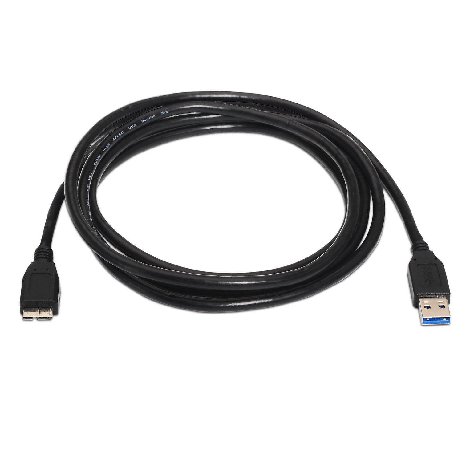 Un cable USB negro con dos conectores. Uno es micro USB, el otro es USB 3.0. El cable está sobre un fondo blanco.