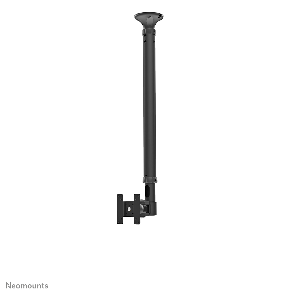 Een zwarte plafondbeugel voor een monitor. Het heeft een plafondplaat, een lange verticale paal en een beugel.