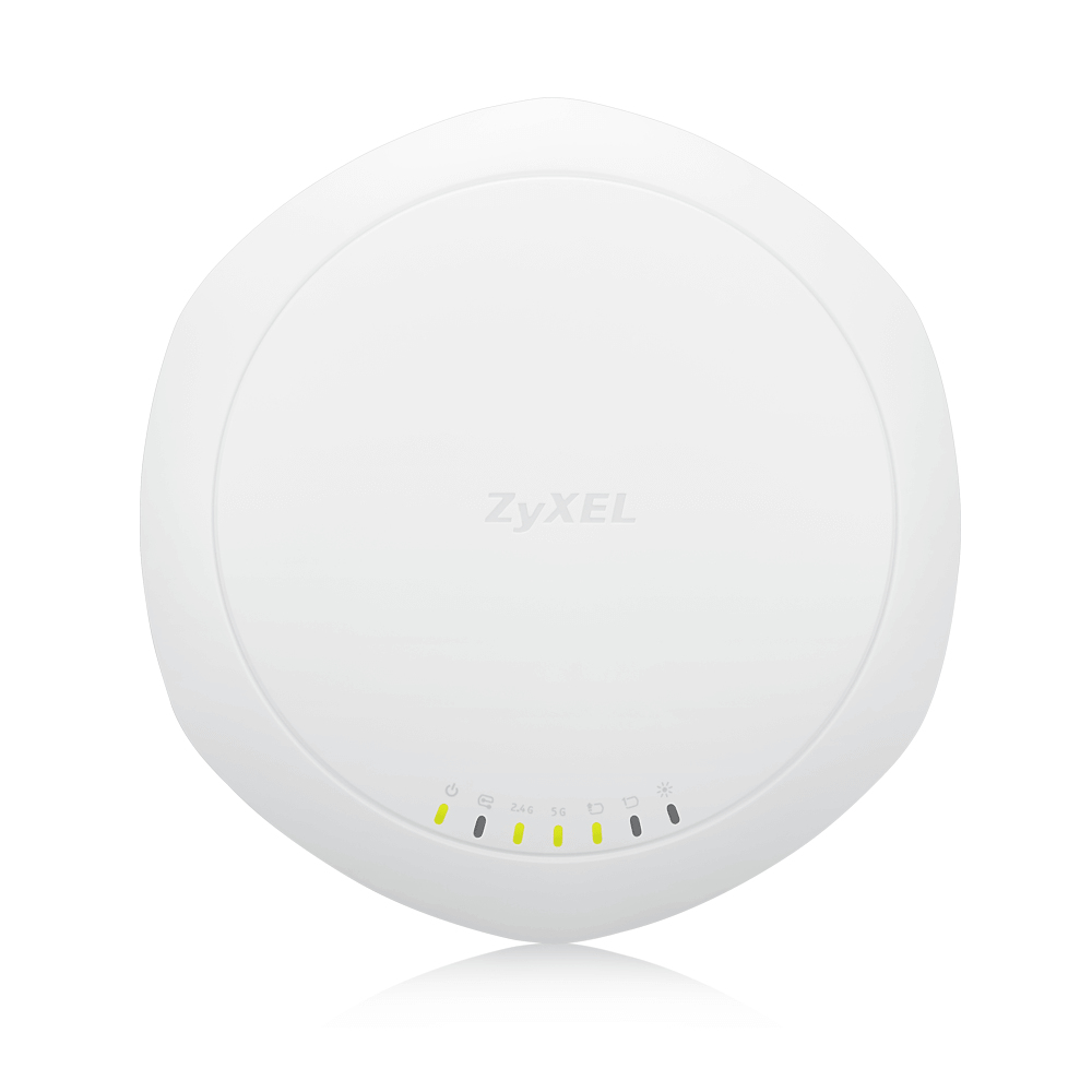 Un access point Zyxel bianco. Ha spie luminose e il logo ZyXEL. È su sfondo bianco, con ombre.