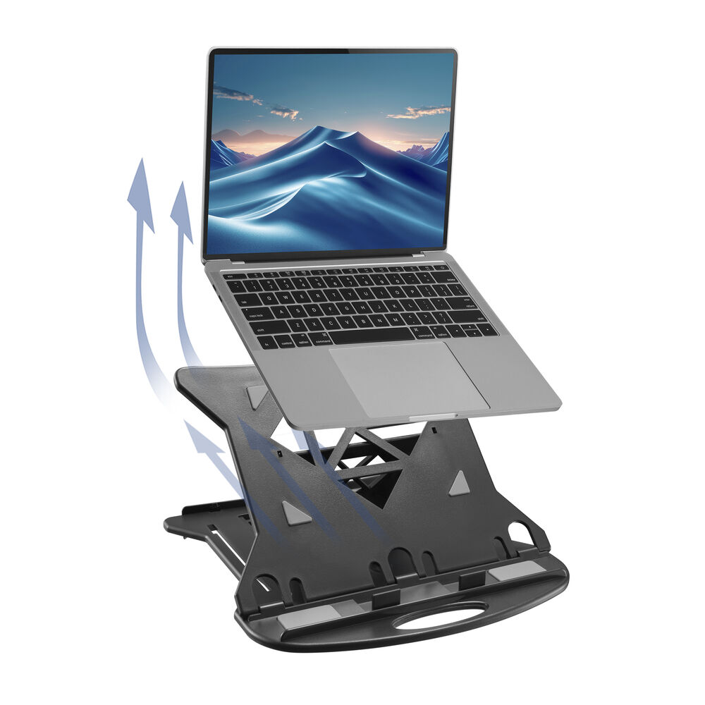Laptop auf schwarzem Ständer, mit Pfeilen, die den Luftstrom anzeigen. Der Laptop zeigt eine Berglandschaft.