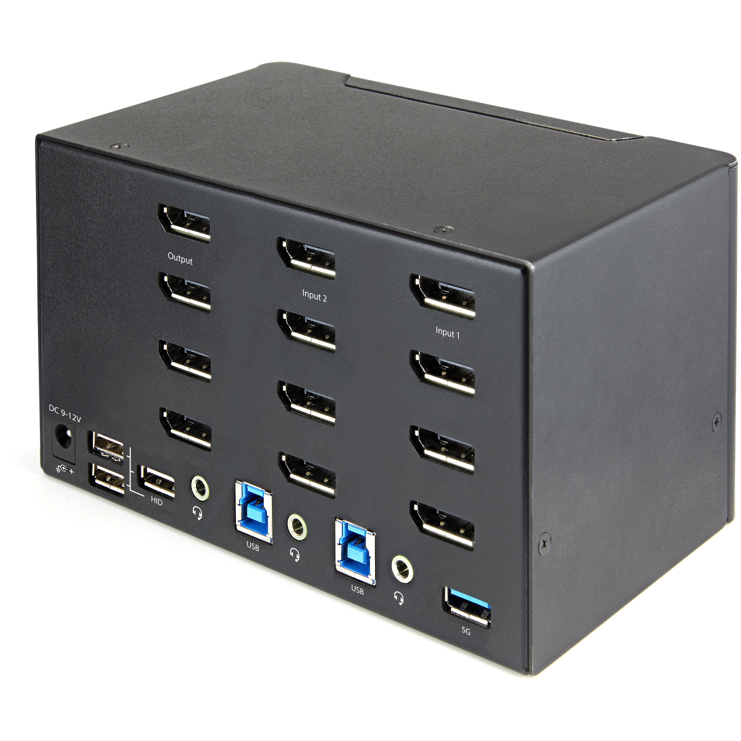 Switch HDMI nero con più porte etichettate 'Input' e 'Output'. Dispone di USB e jack audio.