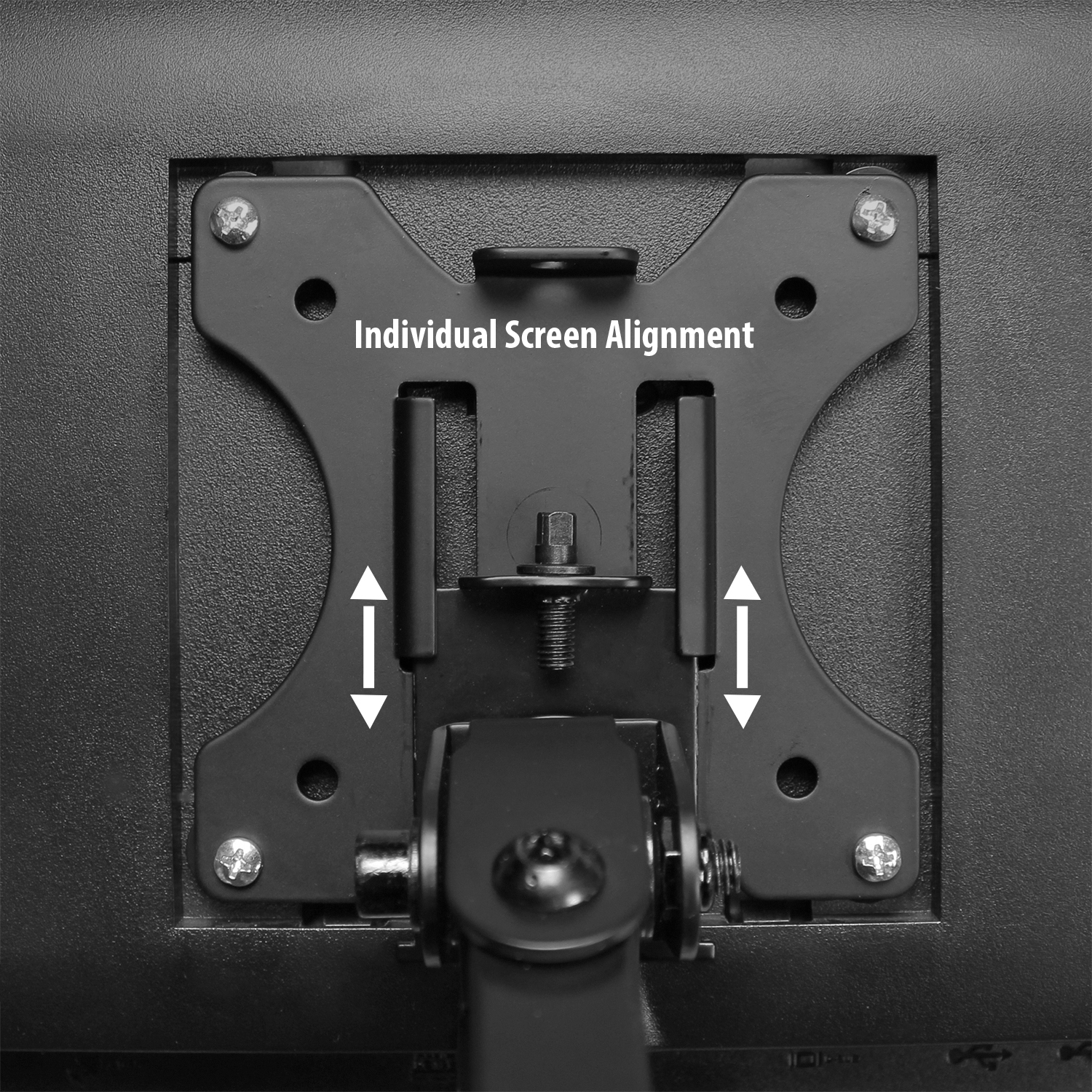 Czarny wspornik do wyrównywania ekranu ze śrubami i tekstem 'Individual Screen Alignment'. Strzałki wskazują kierunki regulacji.