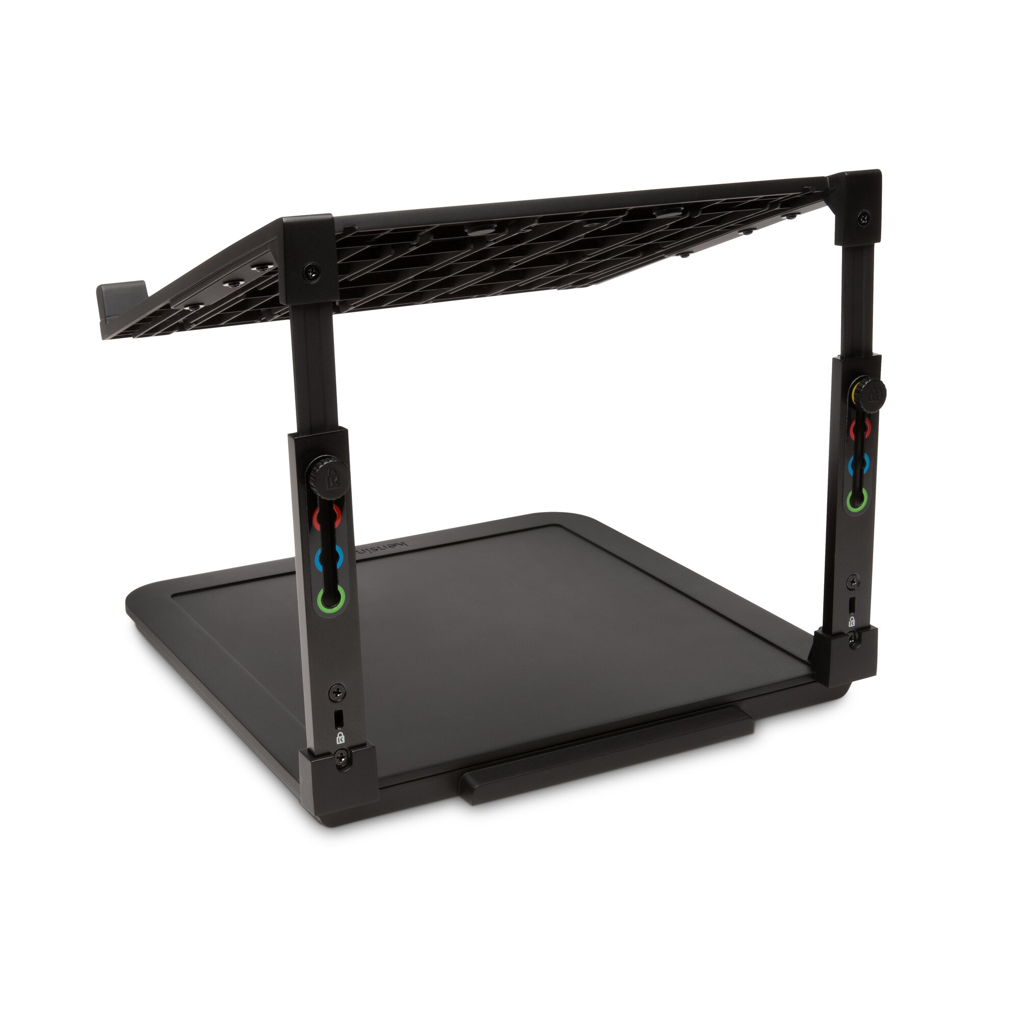 Schwarzer Laptop-Ständer. Er hat eine Basis und eine verstellbare Oberseite. Der Ständer steht auf weißem Hintergrund.
