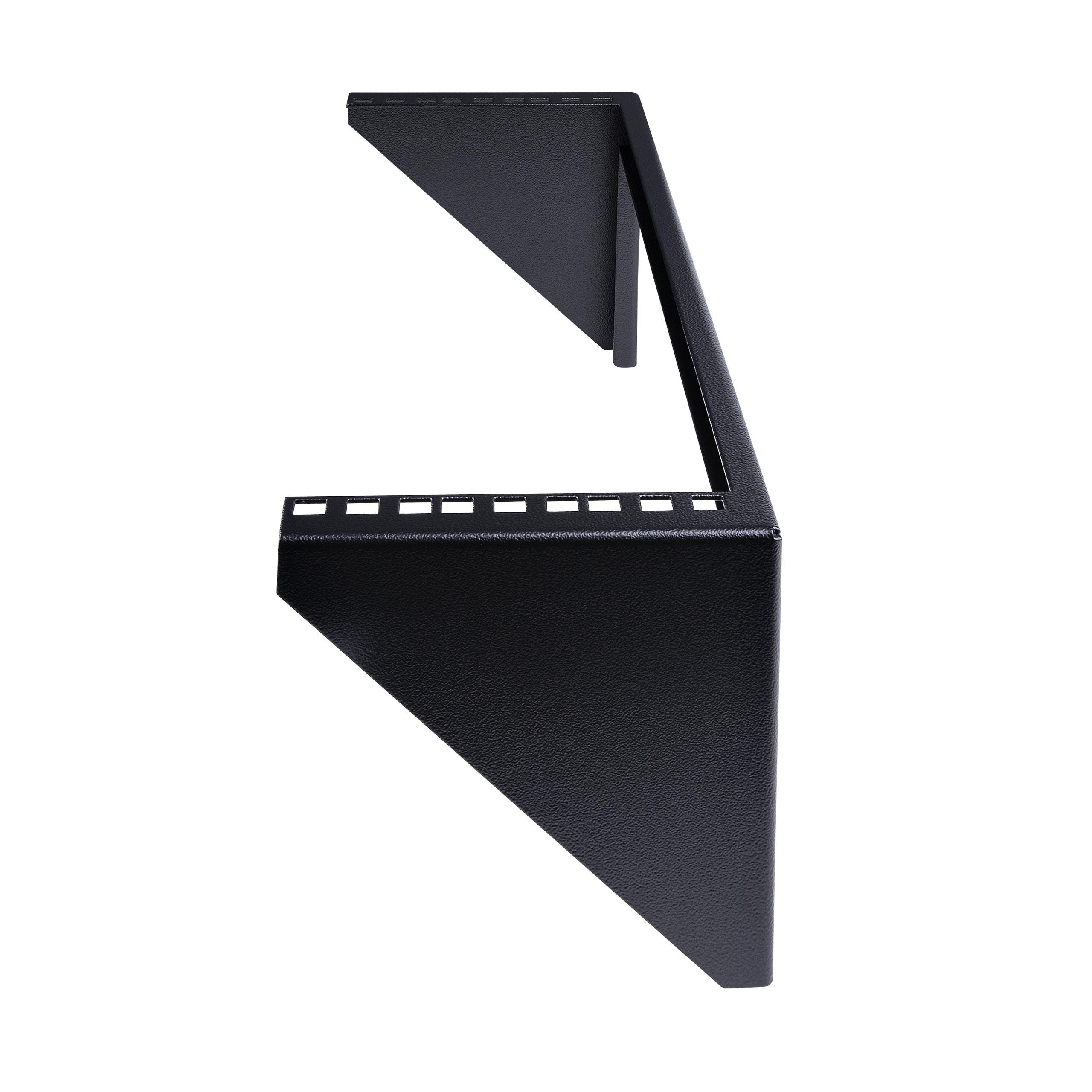 Soporte angular negro sobre fondo blanco. El soporte tiene superficie texturizada con perforaciones.
