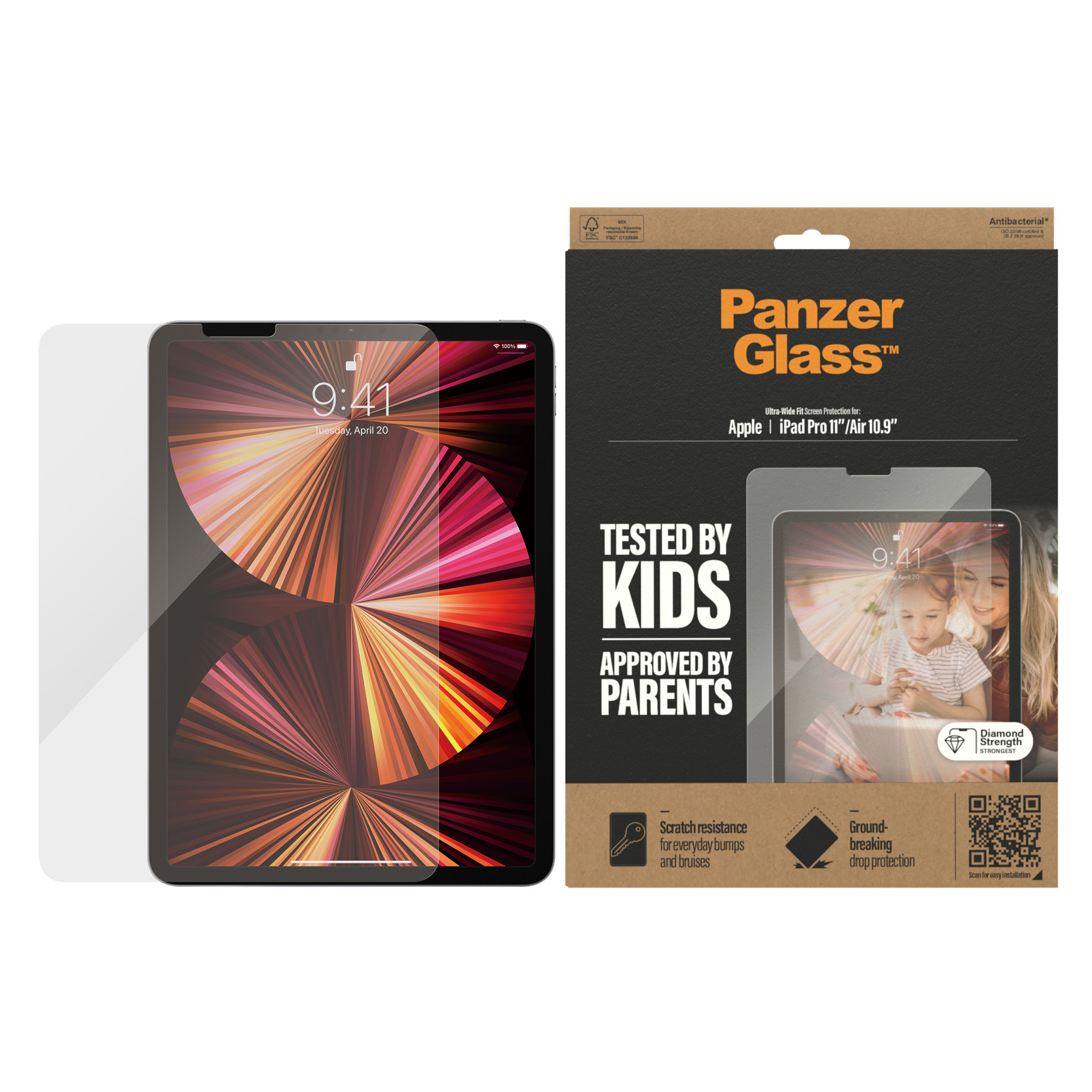 Ein iPad mit Displayschutz und eine Panzer Glass-Box. Der Bildschirm zeigt die Uhrzeit 9:41. Auf der Box steht „Tested by Kids“.