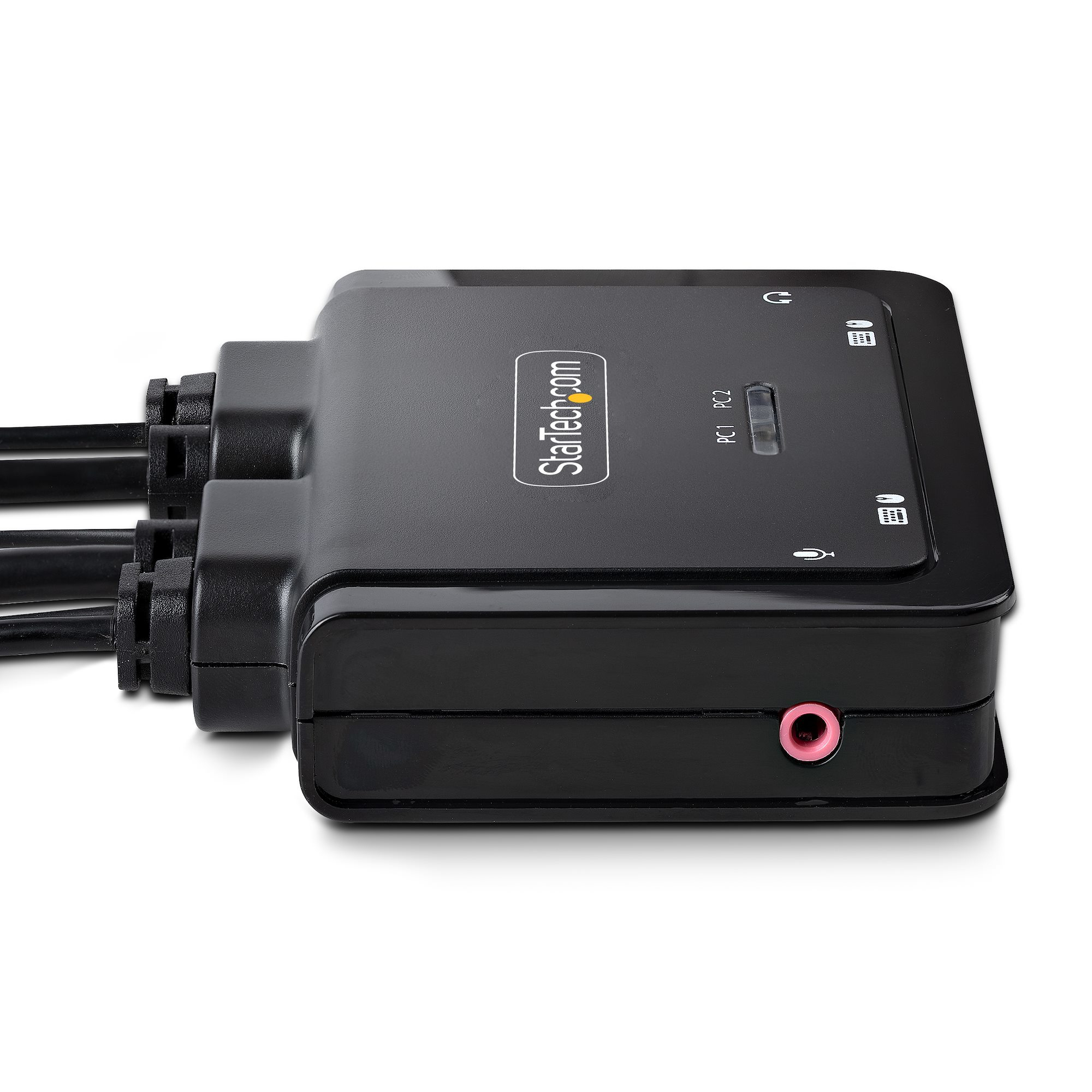 Schwarzes StarTech-Gerät mit mehreren Anschlüssen und Kabeln. Verfügt über PC1-, PC2-Anzeigen, Kopfhörer- und Mikrofonsymbole.