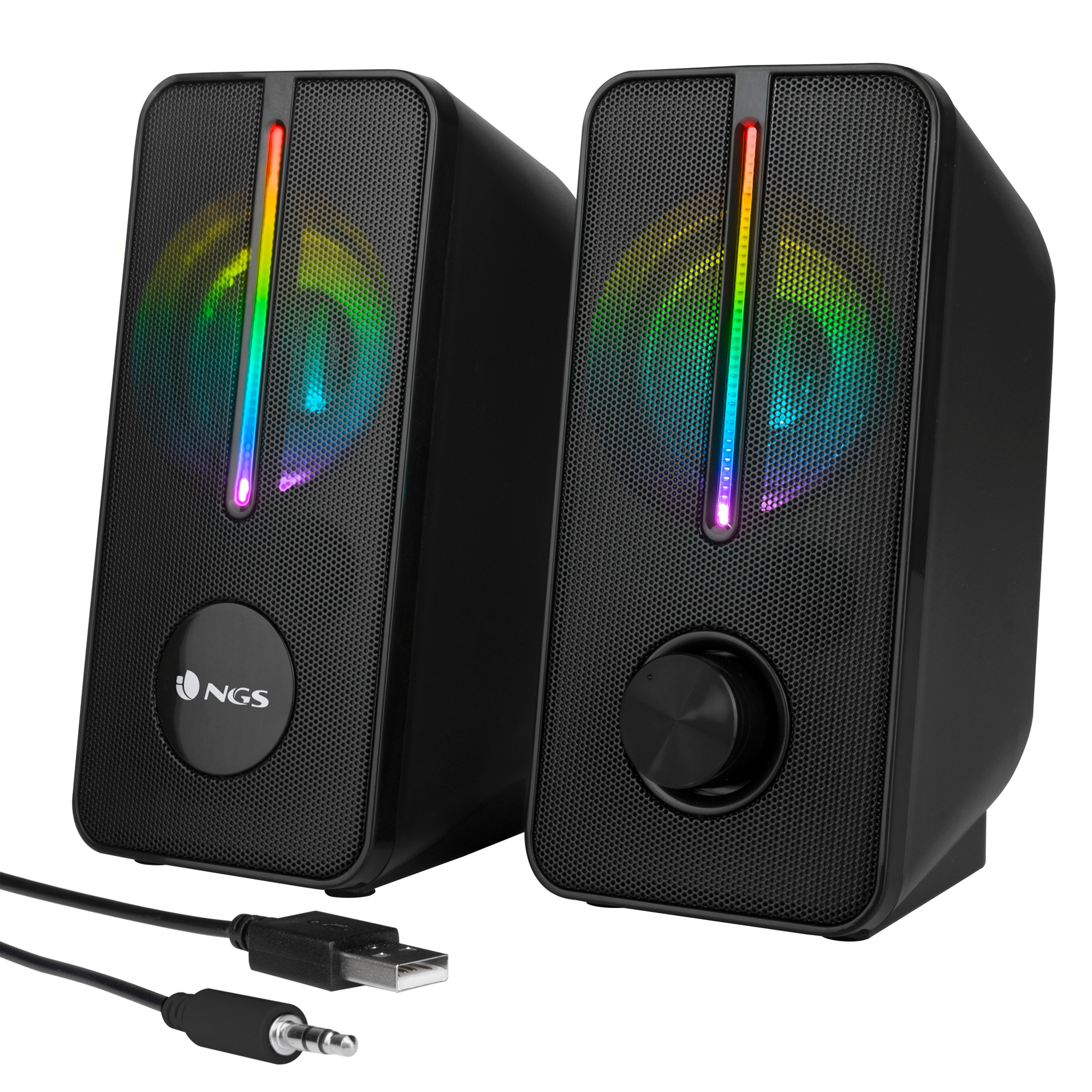 Dos altavoces negros con luces RGB y mando de volumen. Cables USB y de audio conectados.