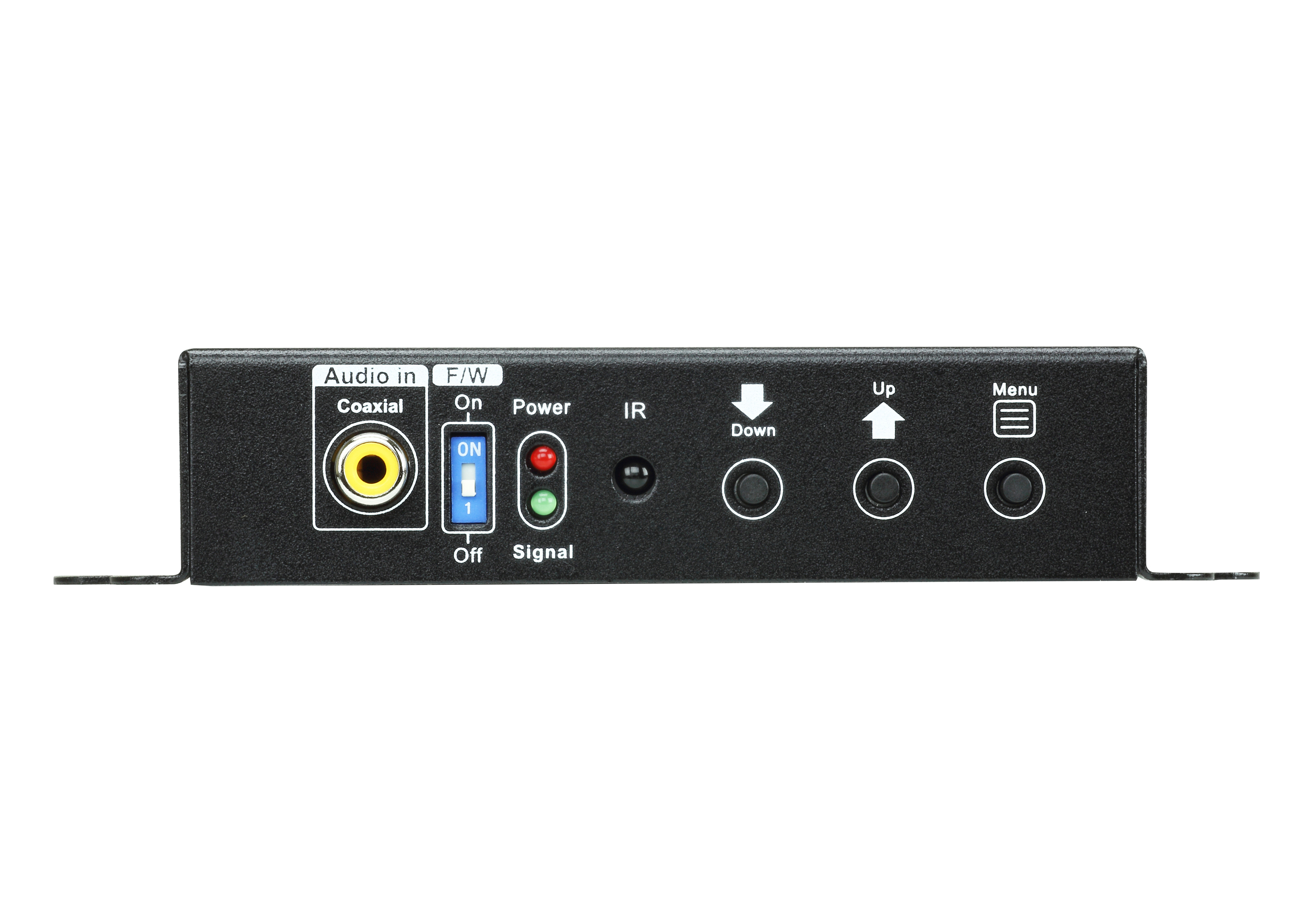 Een zwart apparaat met knoppen en poorten, waaronder audio-ingang, stroom en bedieningsknoppen, tegen een witte achtergrond.