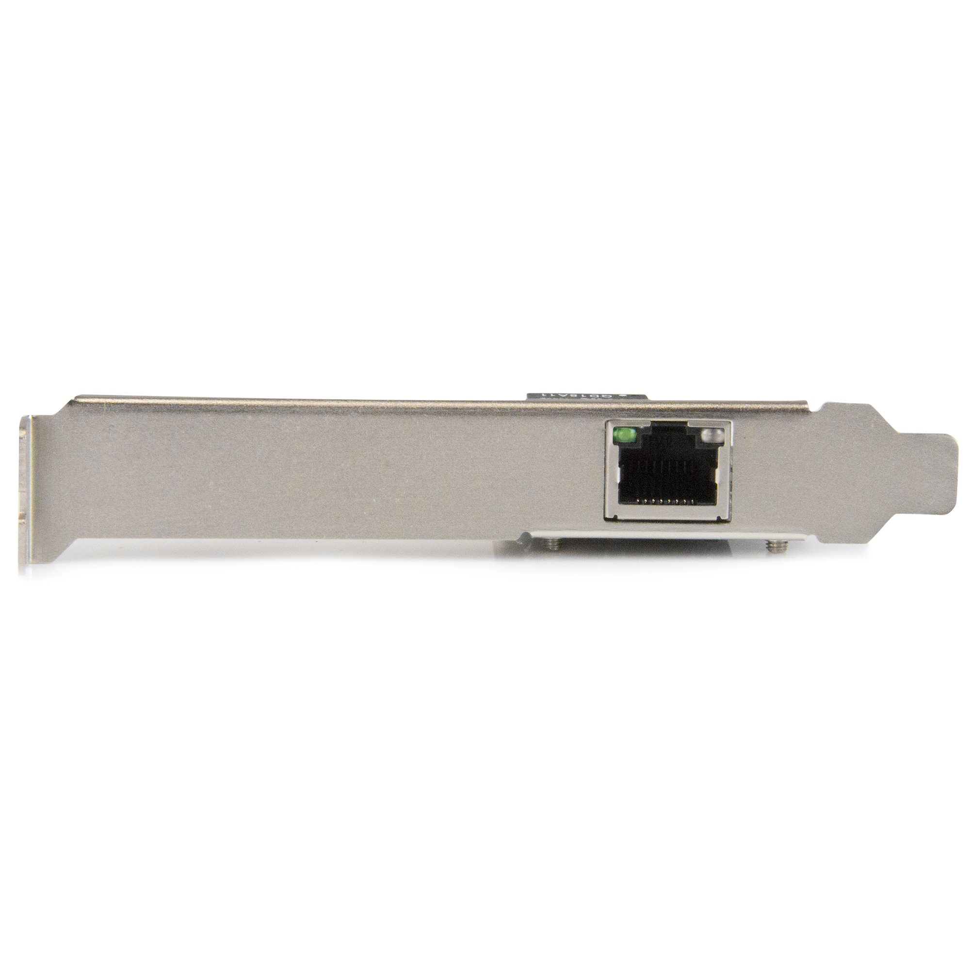 Eine silberne Netzwerkkarte liegt horizontal. Sie hat einen schwarzen Anschluss für ein Ethernet-Kabel und eine grüne LED.