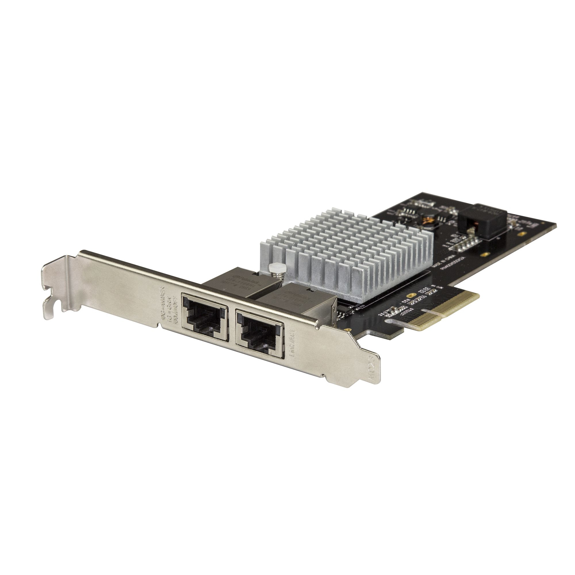 Eine Computernetzwerkkarte mit zwei Ethernet-Anschlüssen, einem Kühlkörper und einer Metallhalterung, isoliert auf weißem Grund.