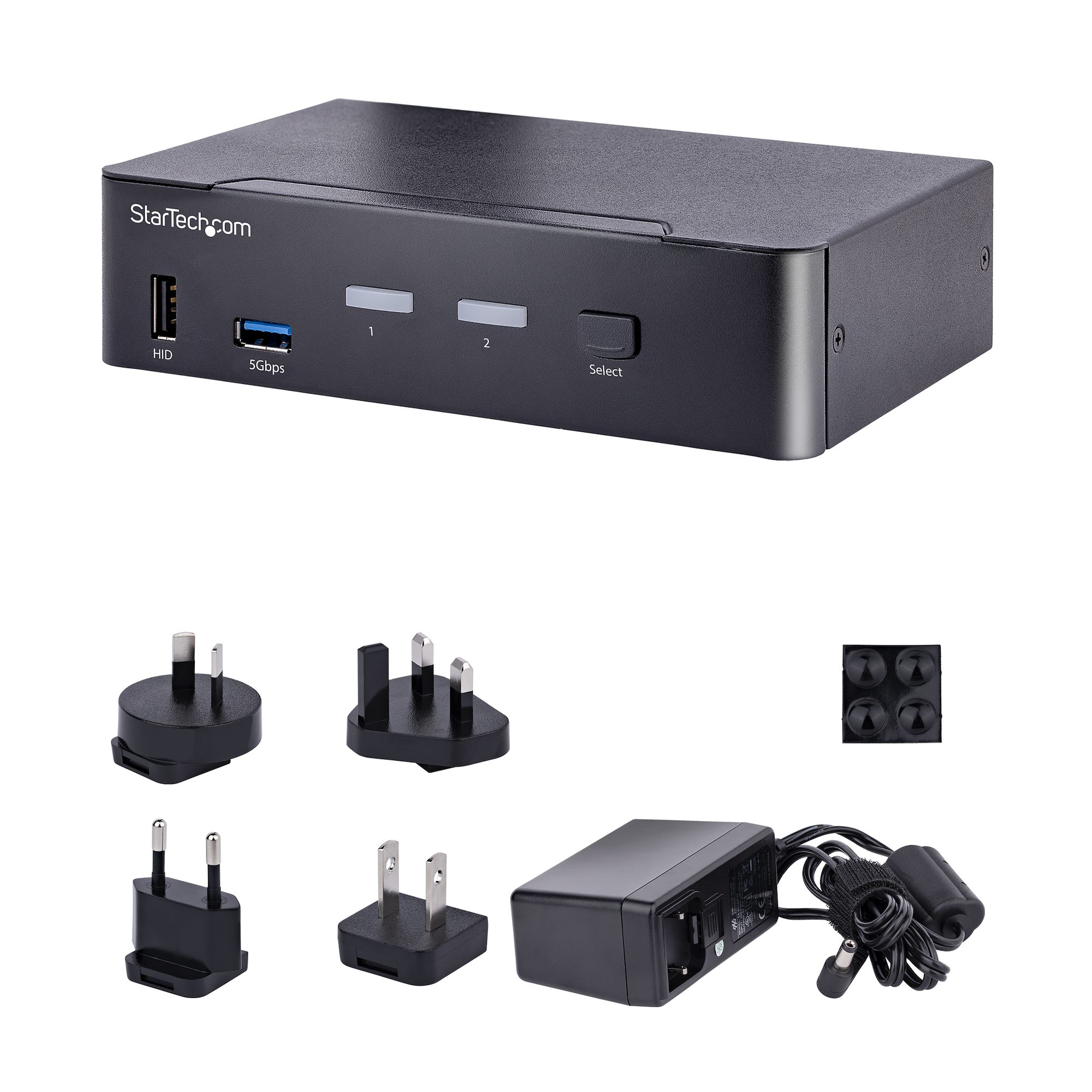 Schwarzes StarTech-Gerät mit USB-Anschlüssen, Tasten und verschiedenen Netzadaptersteckern. Enthält ein Netzteil und Gummifüße.