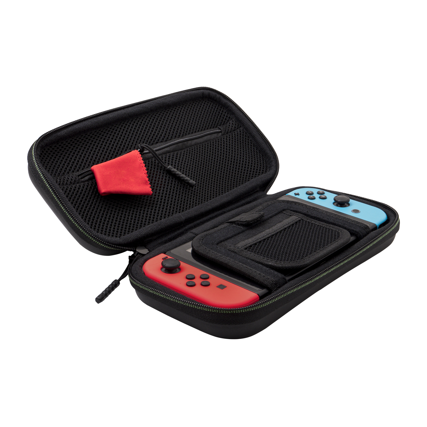 Offene schwarze Hülle mit roten und blauen Spielcontrollern. Ein rotes Tuch befindet sich in einer Netztasche. Controller sind schwarz.