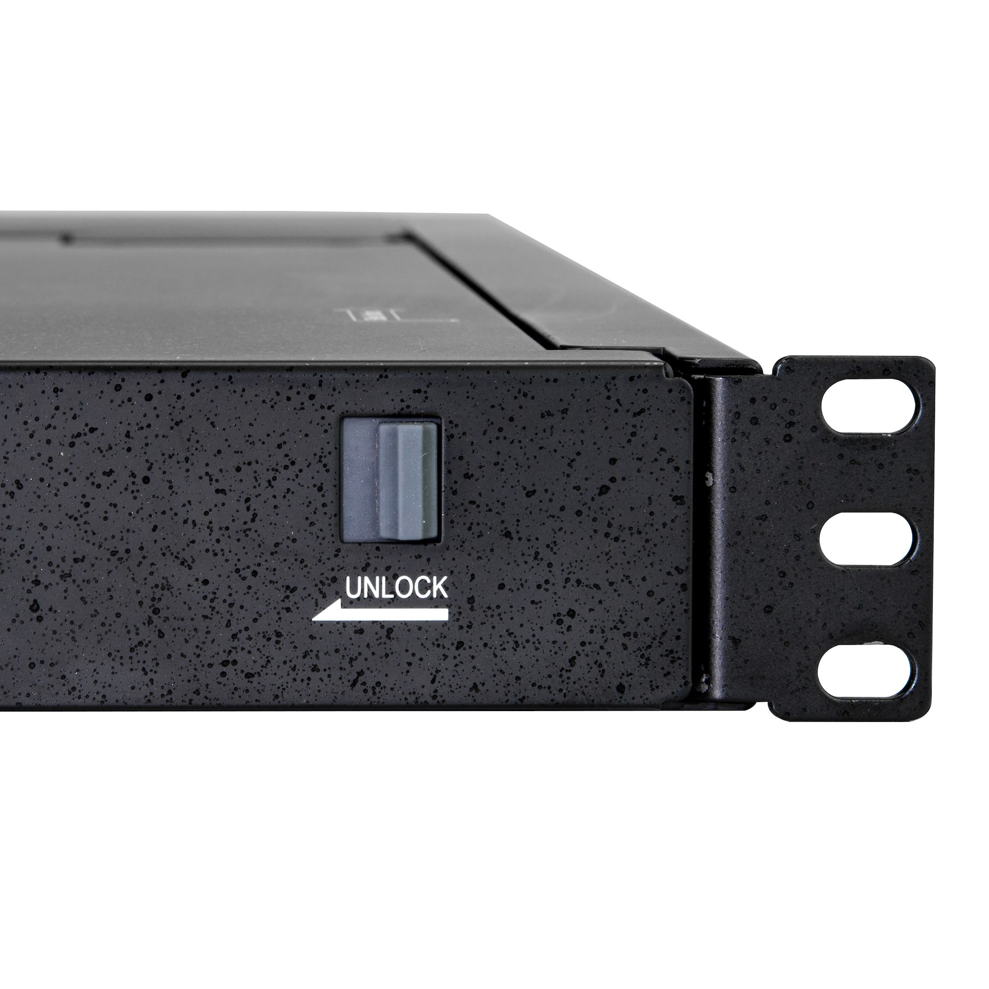 Nahaufnahme einer schwarzen Rackmount-Komponente. Mit Entriegelungstaste und Halterung mit drei Löchern.