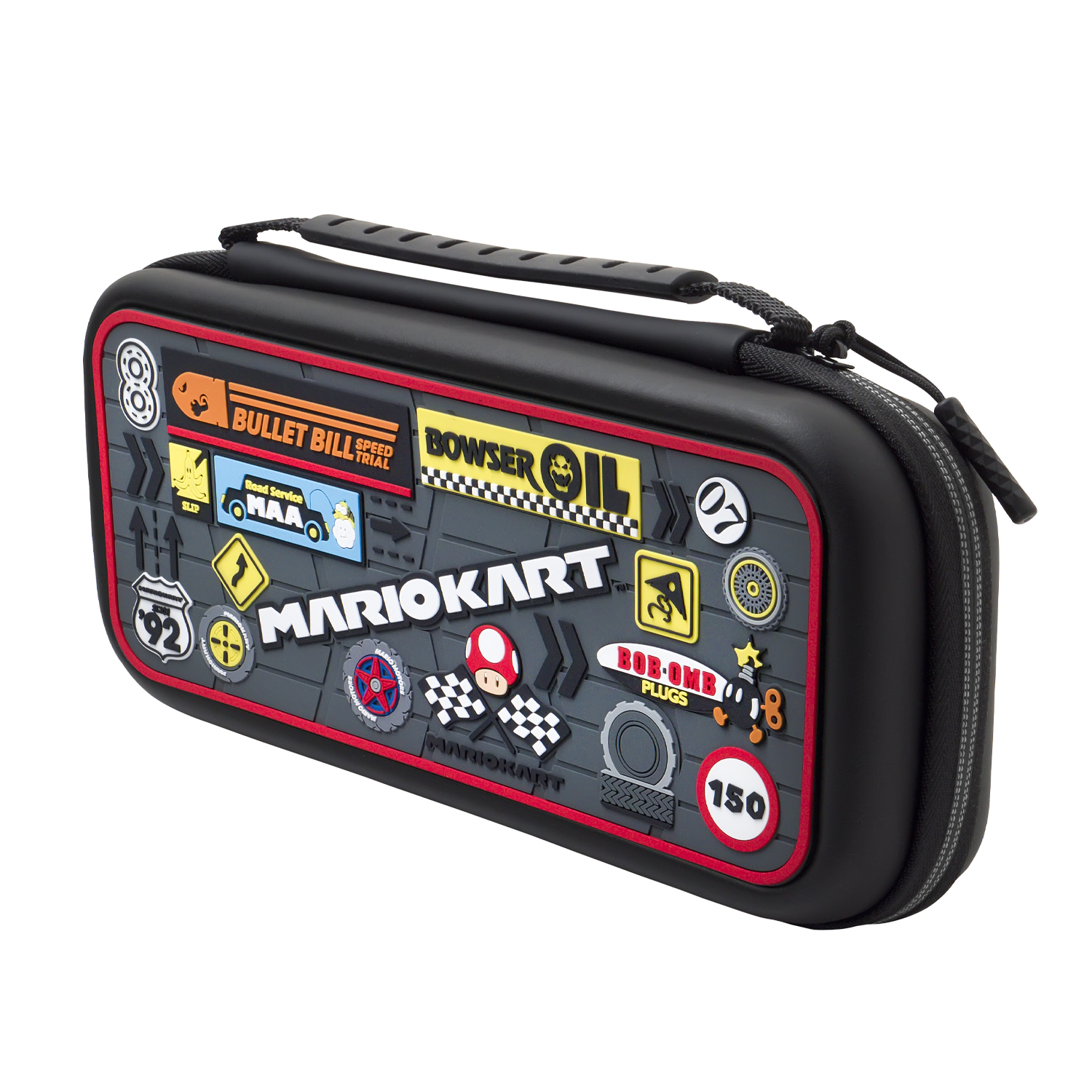 Funda negra de Mario Kart con una variedad de calcomanías coloridas, incluyendo Bullet Bill, Bowser Oil y una bandera a cuadros. Incluye un asa.