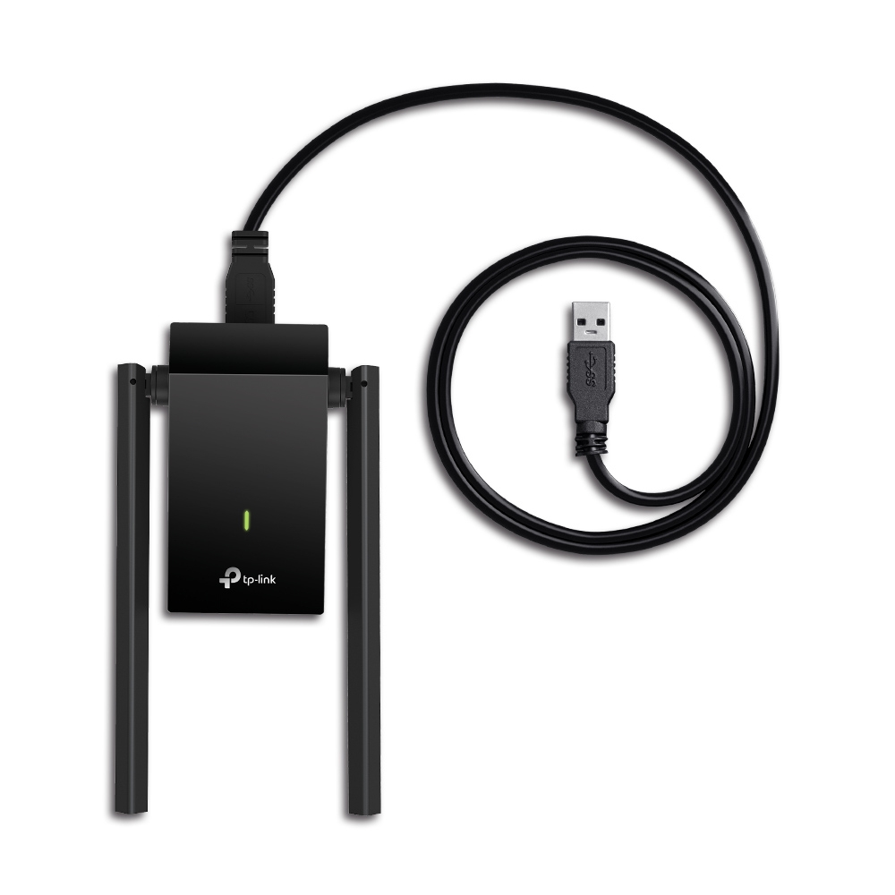 Adaptateur wifi USB TP-Link noir avec antennes et câble. Connecteur USB à droite. Lumière verte sur l'adaptateur.