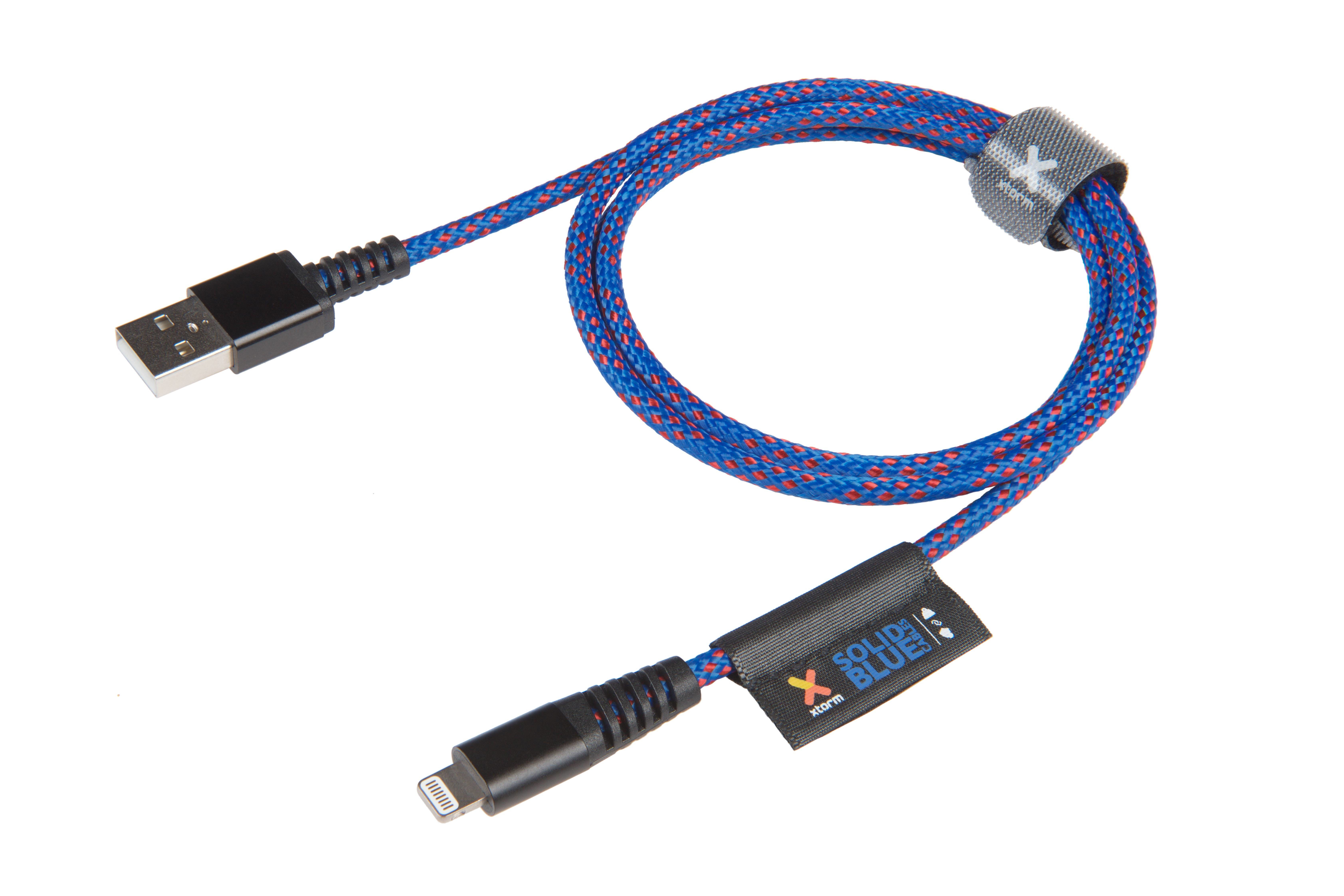 Cable USB azul y rojo. Un extremo es USB-A, el otro Lightning. Fondo blanco.