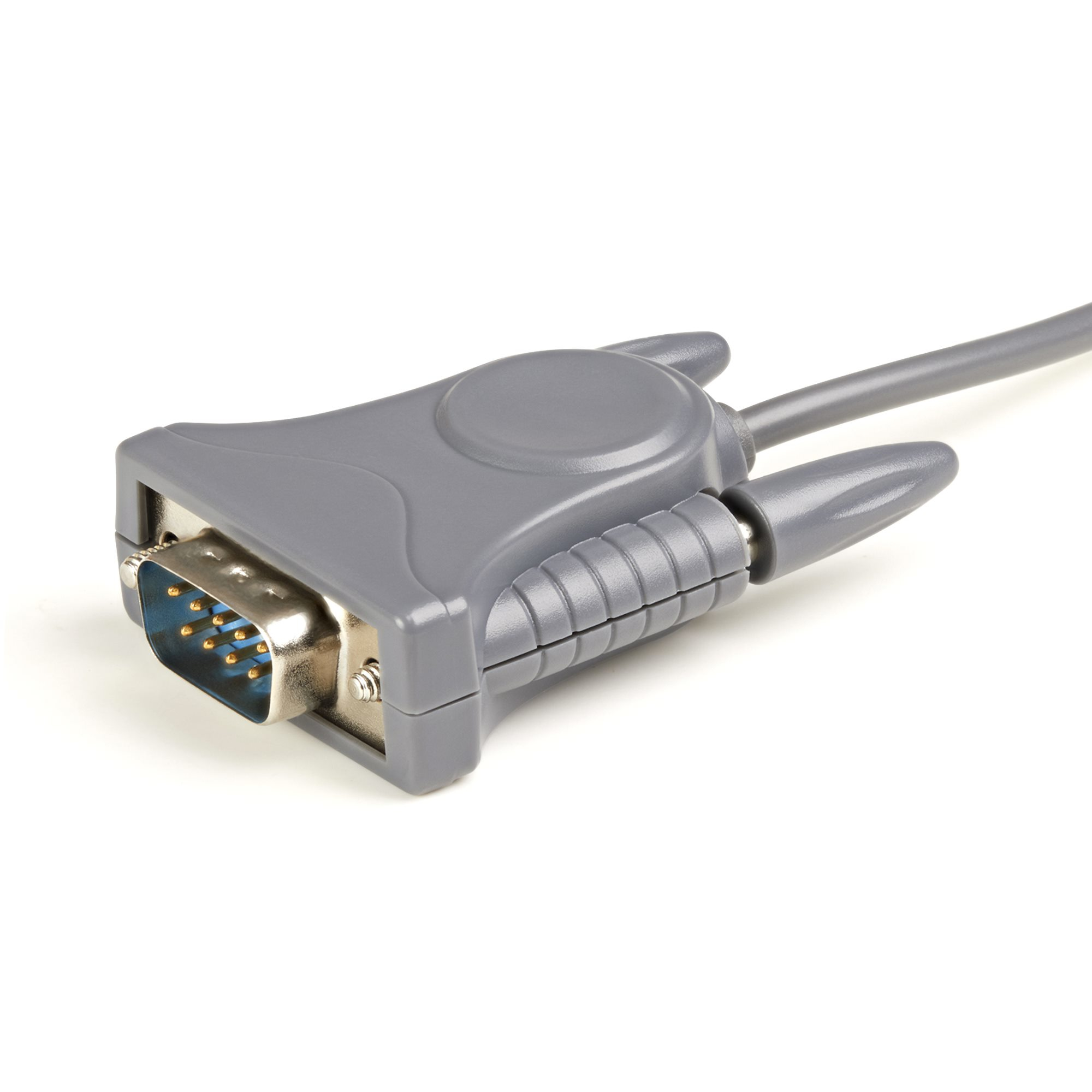 Graues VGA-Kabel auf weißem Hintergrund. Der Stecker hat Stifte und ein blaues Innenteil.