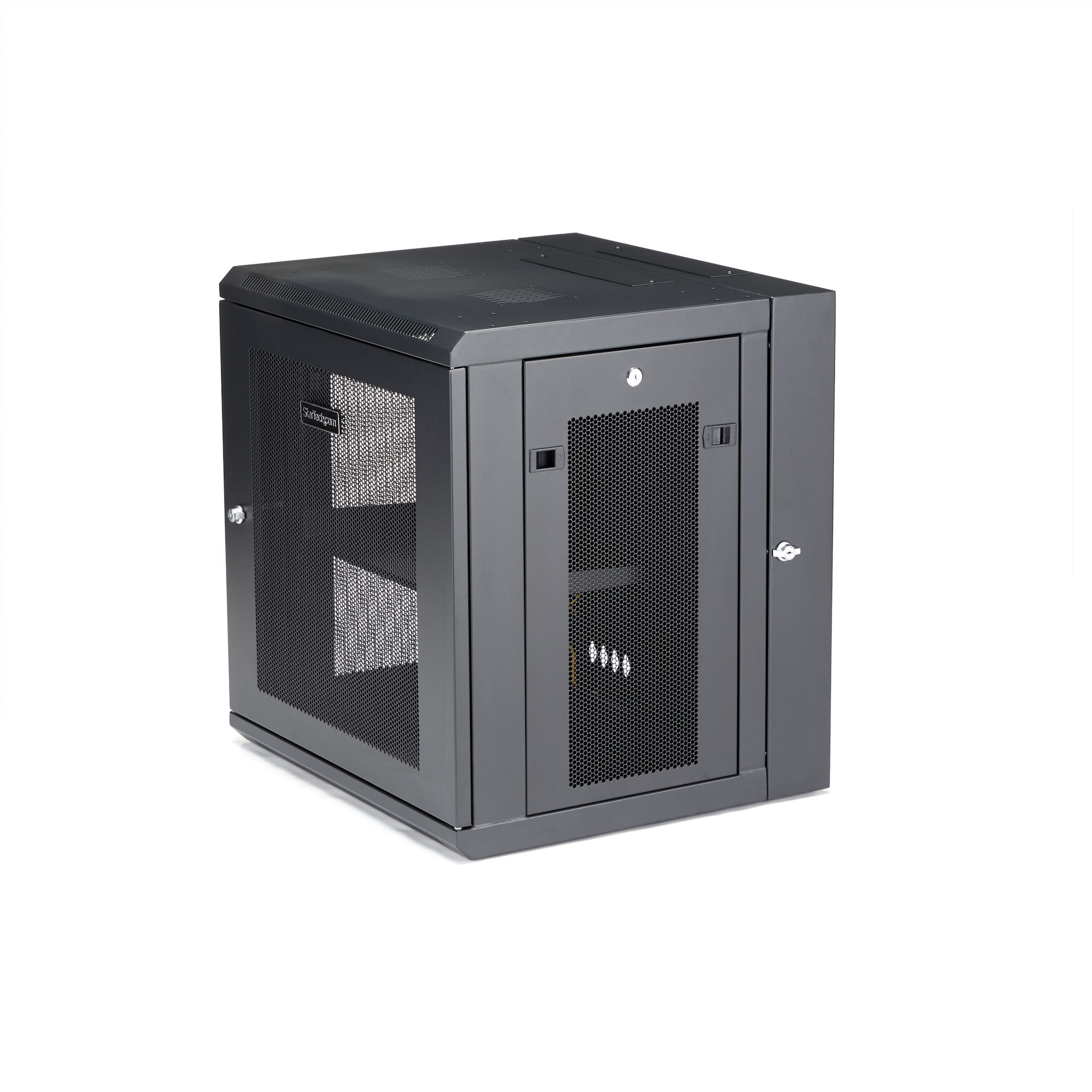Un armario rack de servidor gris oscuro sobre fondo blanco. Tiene una puerta y paneles laterales de malla y una cerradura.