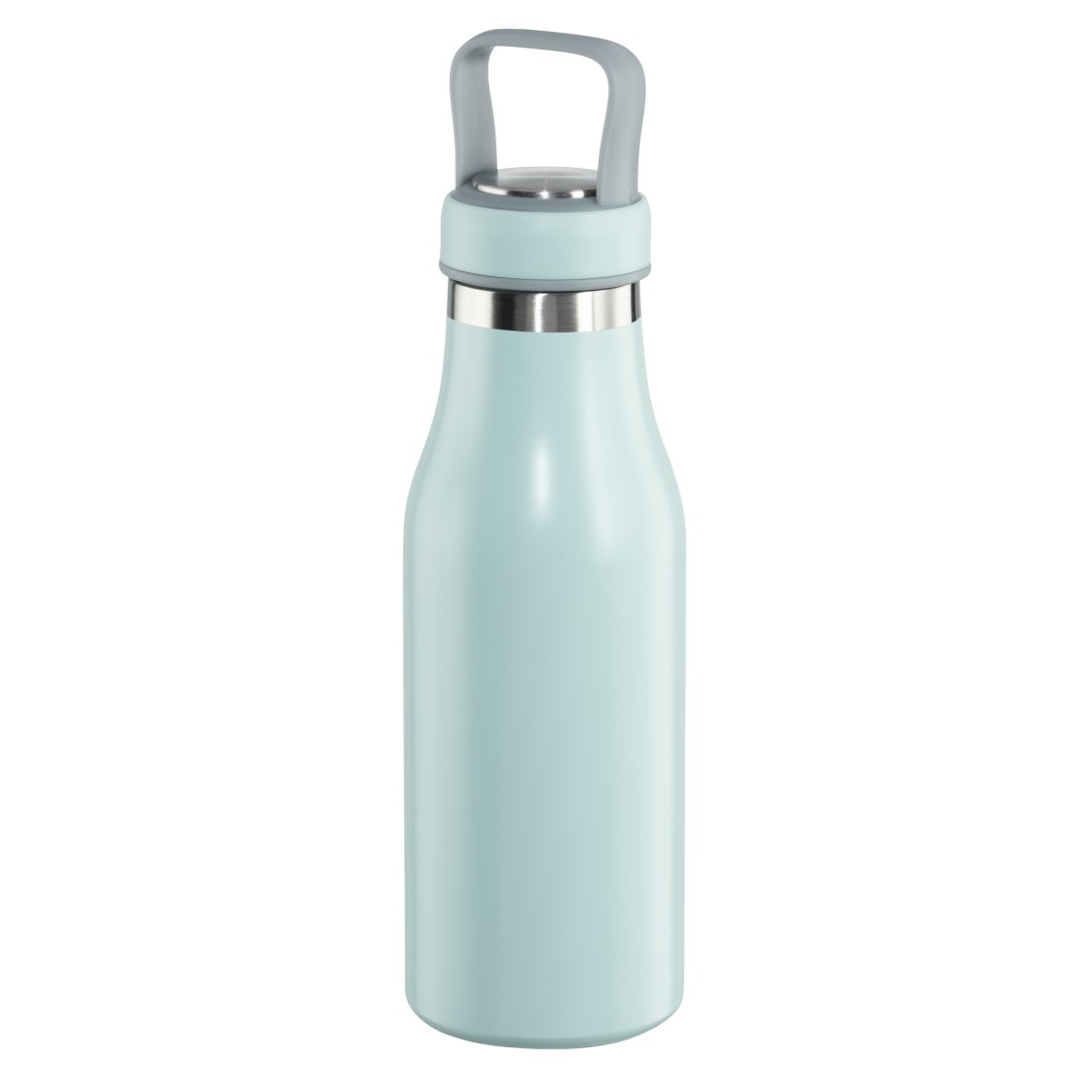 Eine hellblaue Wasserflasche mit grauem Griff und silbernen Akzenten. Sie ist vor weißem Hintergrund isoliert.