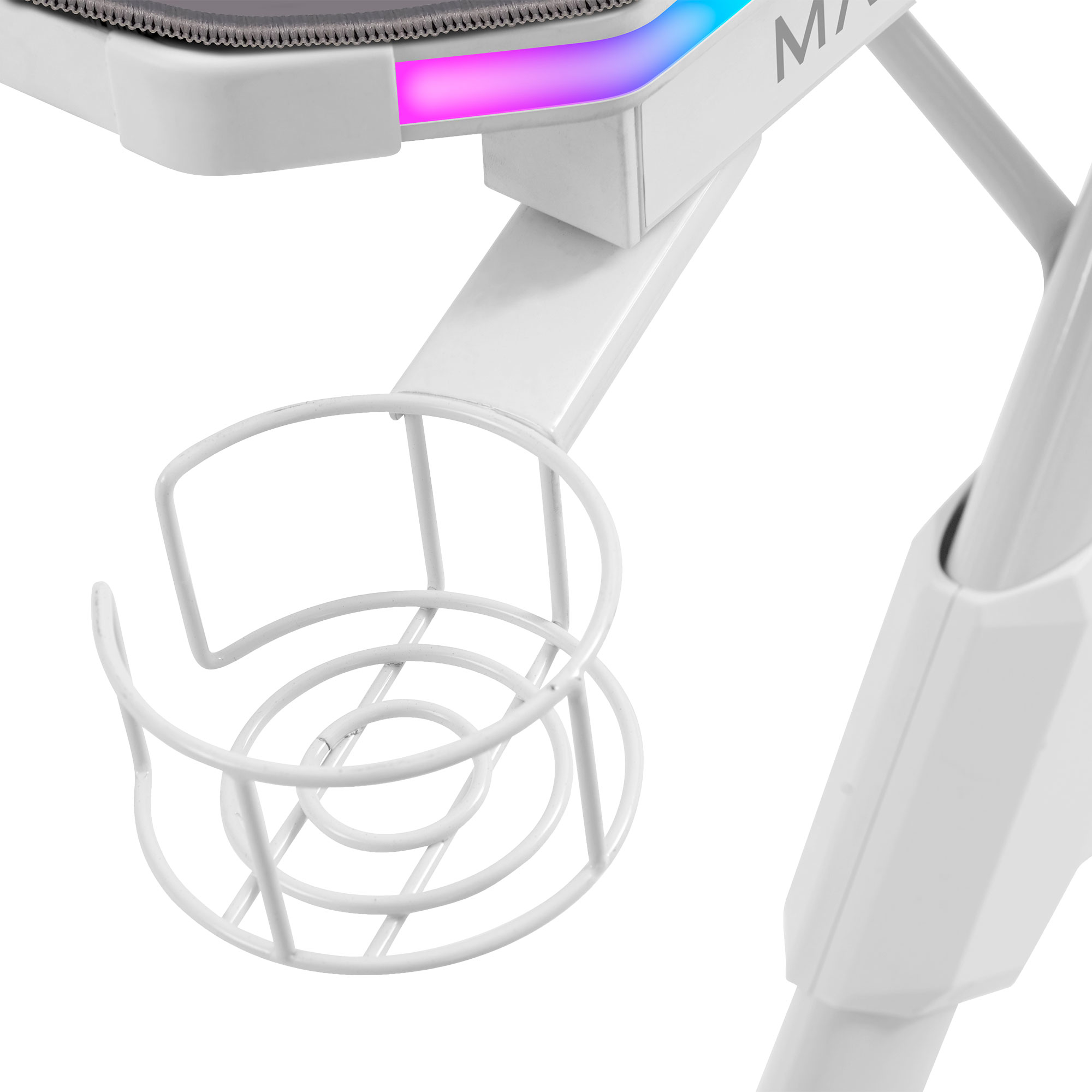 Soporte de escritorio blanco con portavasos. Se ve una superficie con LED de colores. El soporte tiene una estructura metálica.