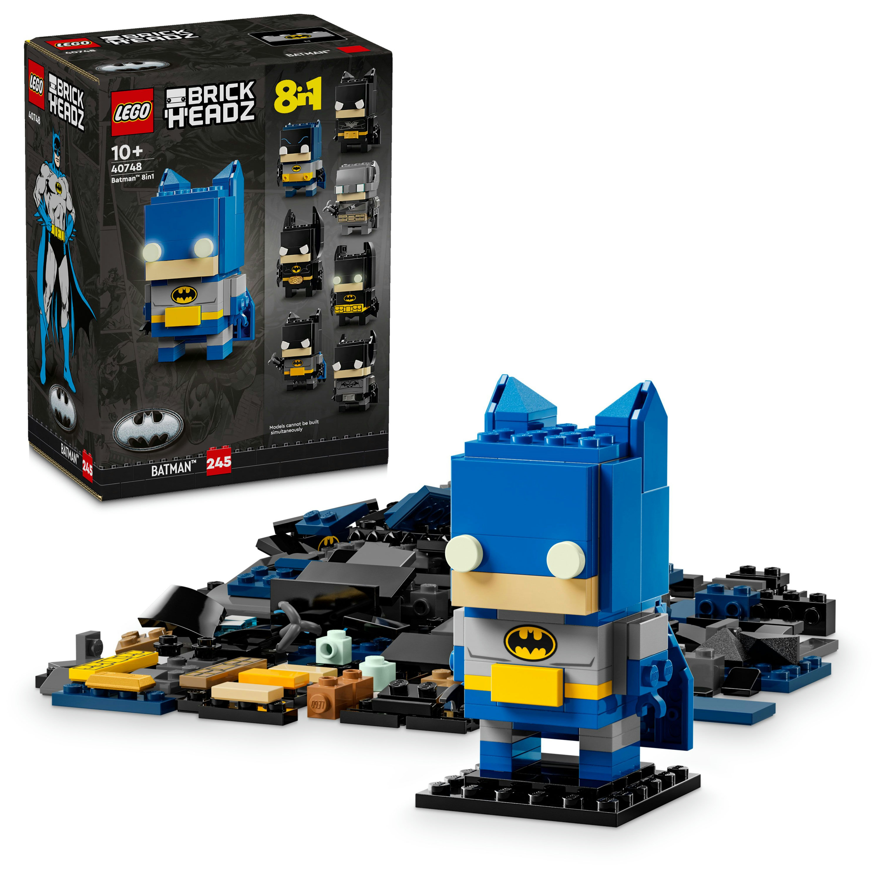 Un set Lego Batman BrickHeadz, scatola e personaggio assemblato. Personaggio blu e grigio su base nera, un mucchio di mattoncini Lego.