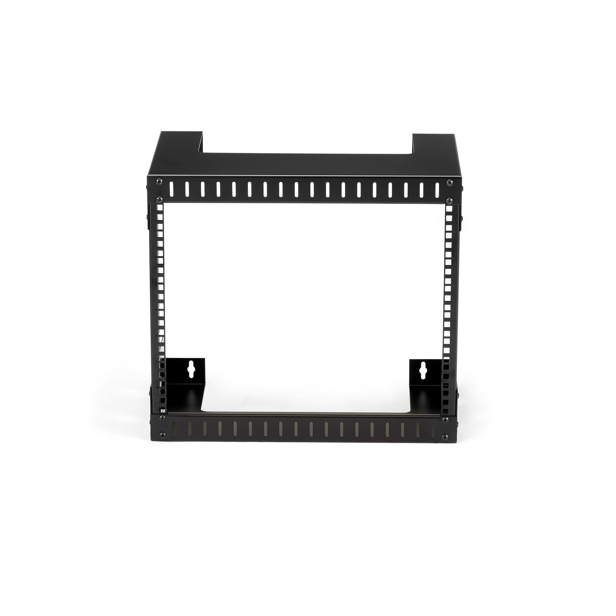 Un soporte de rack metálico negro sobre fondo blanco. Tiene múltiples agujeros y ranuras para montar equipos.
