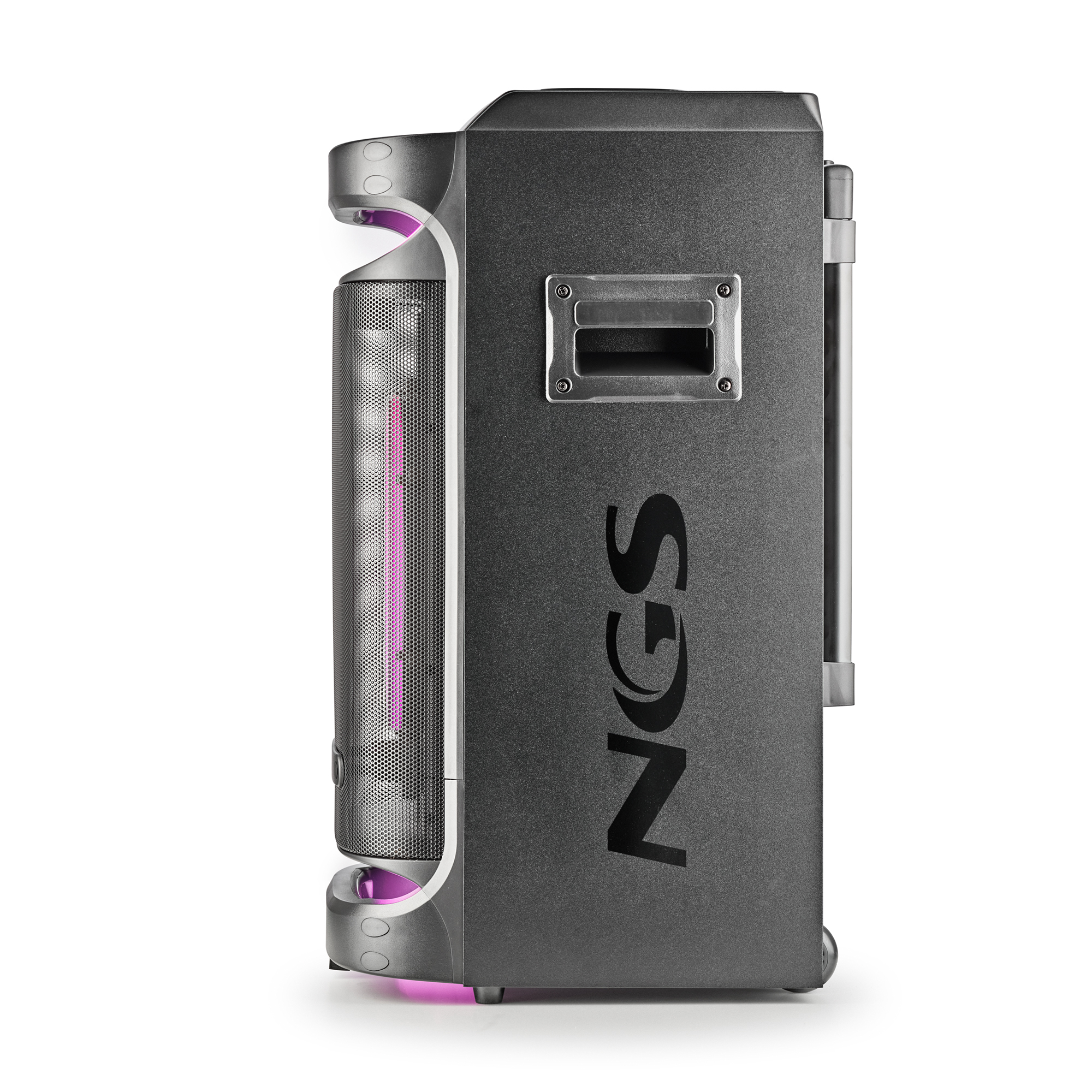 Szary głośnik NGS z uchwytem, siatkowym przodem i fioletowymi akcentami. Widoczne logo NGS.