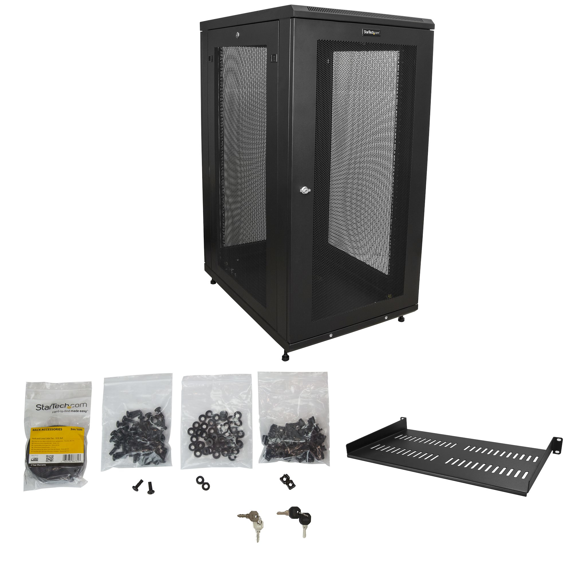 Un armario rack negro con accesorios, incluyendo tornillos, llaves y un estante, sobre fondo blanco.