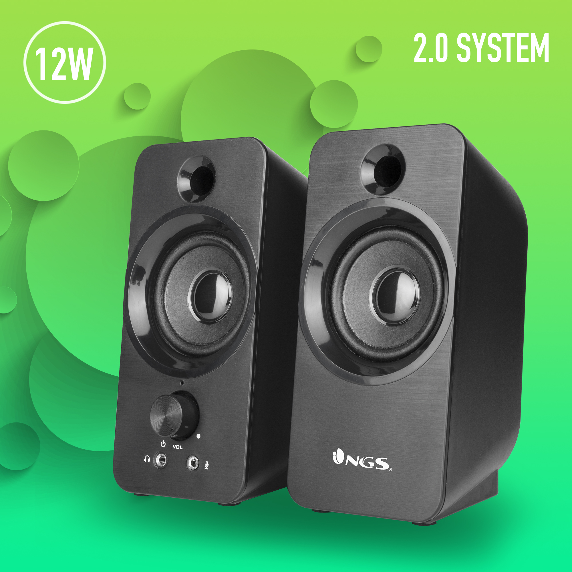 Dos altavoces negros con un mando de volumen, sobre un fondo degradado verde. Los altavoces están etiquetados como 12W y 2.0 SYSTEM.