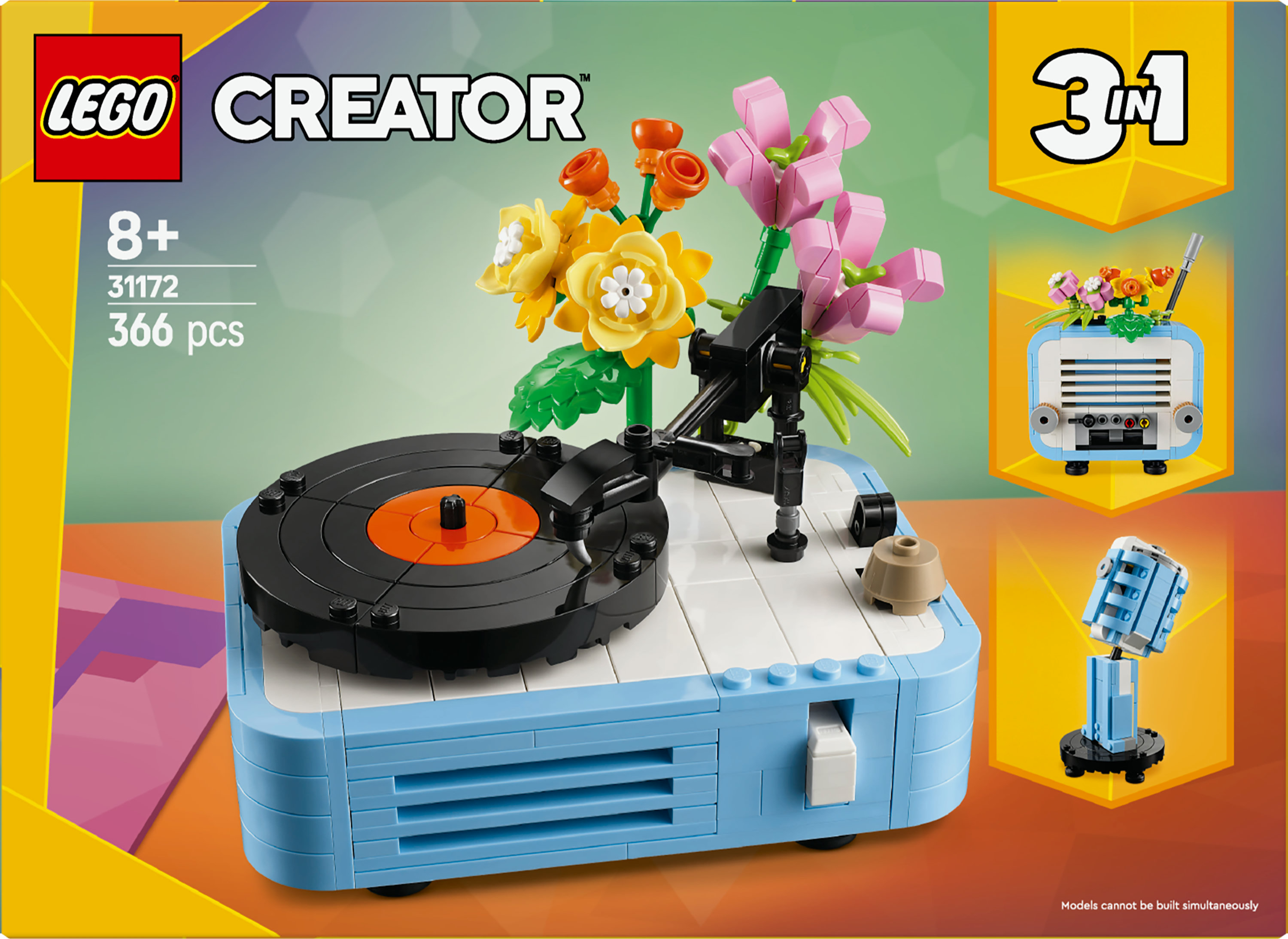 Plak çalar, çiçekler ve iki alternatif yapım içeren LEGO Creator seti: radyo ve mikrofon.