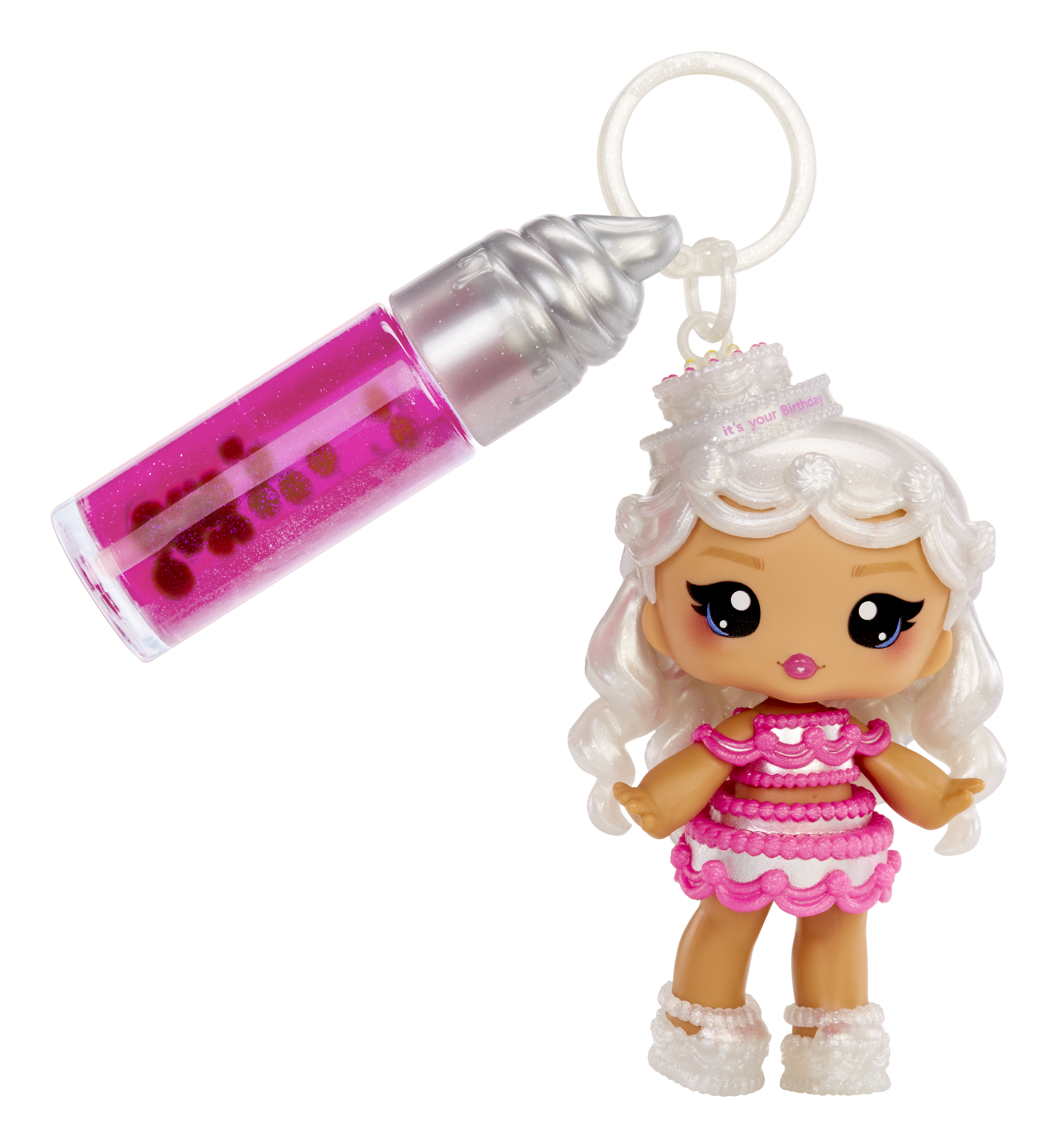 Eine Puppe mit weißem Haar und einem rosa Kleid, neben einer Lipgloss-Tube mit pinkfarbener Flüssigkeit und schwebenden Formen.