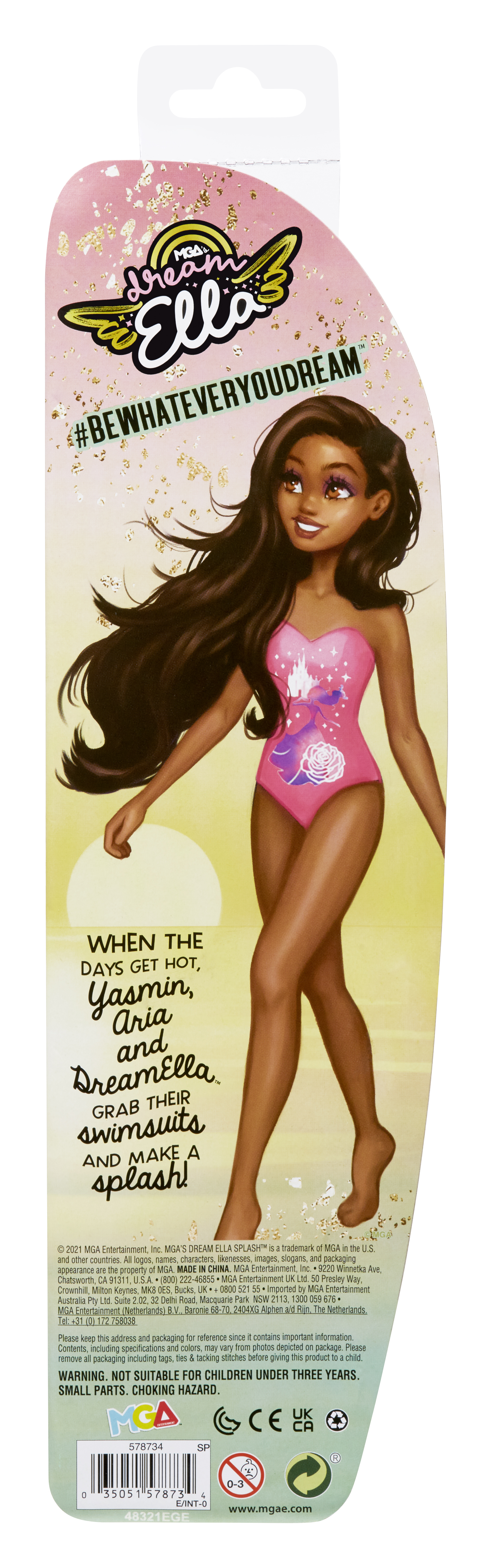 Lalka w różowym stroju kąpielowym, z długimi ciemnymi włosami, na opakowaniu z tekstem i logo.