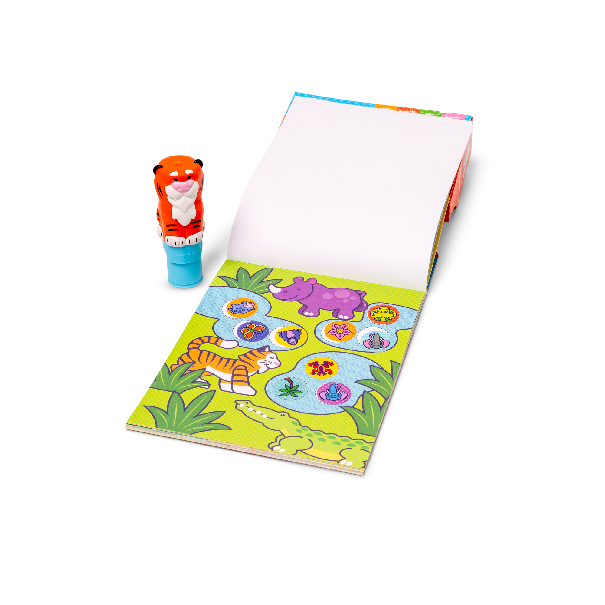 Ein tigerförmiger Stempel und ein offenes Malbuch mit Dschungeltieren auf weißem Hintergrund.