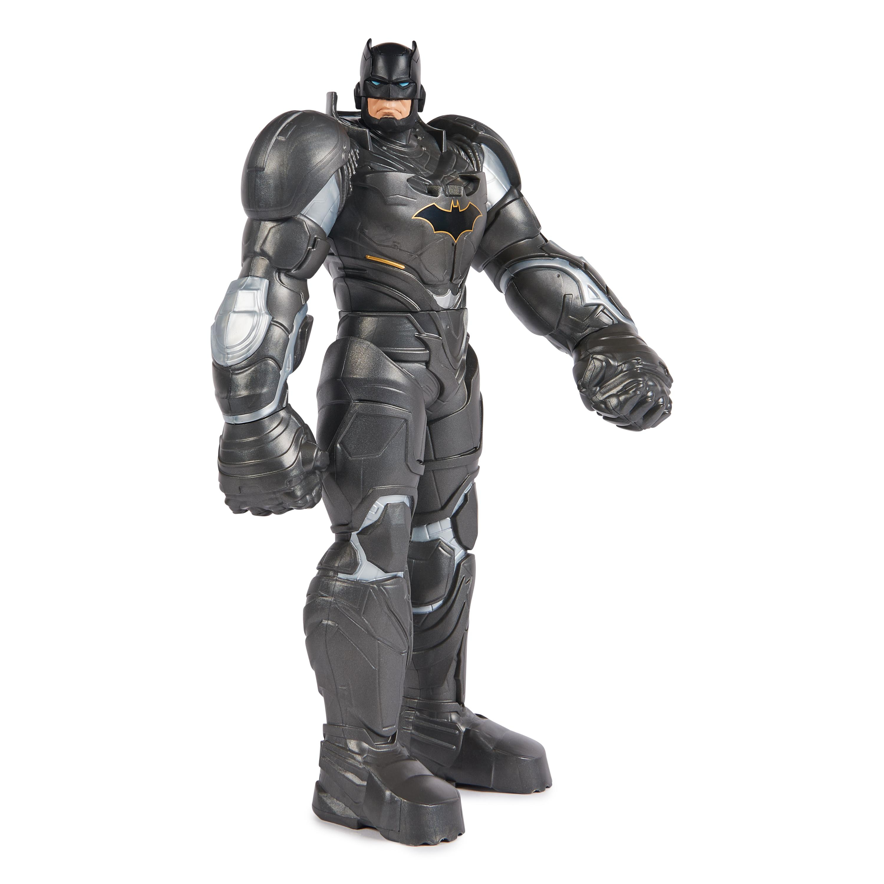 Una figura de acción de Batman sobre fondo blanco. Es negra con un símbolo de murciélago en el pecho.